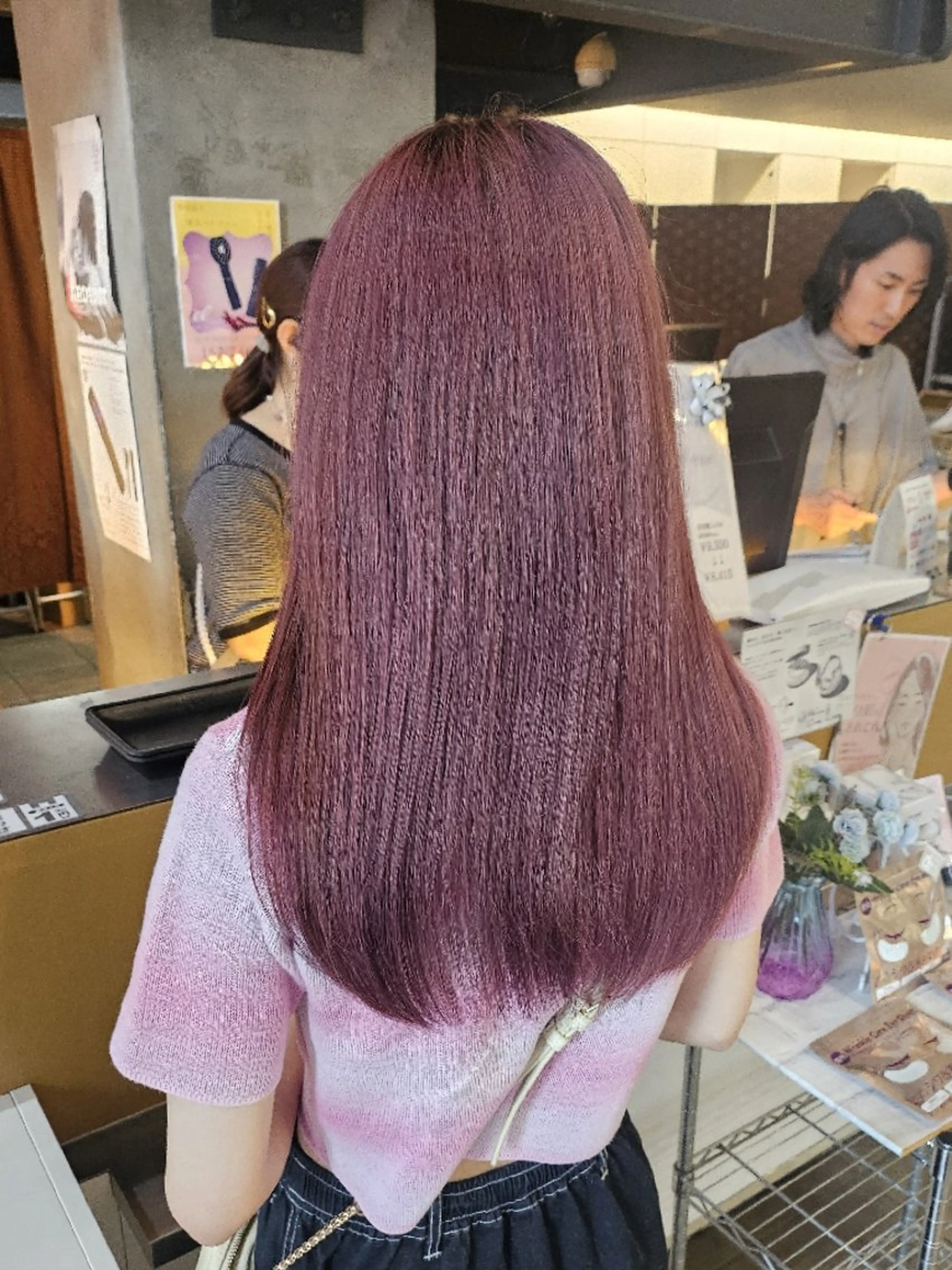 ロング カラー ブリーチ ブラウンカラー ブリーチなしカラー ピンクカラー レッドカラー 寺西紗友望/髪質改善 /ストレート/ボブのヘアスタイル