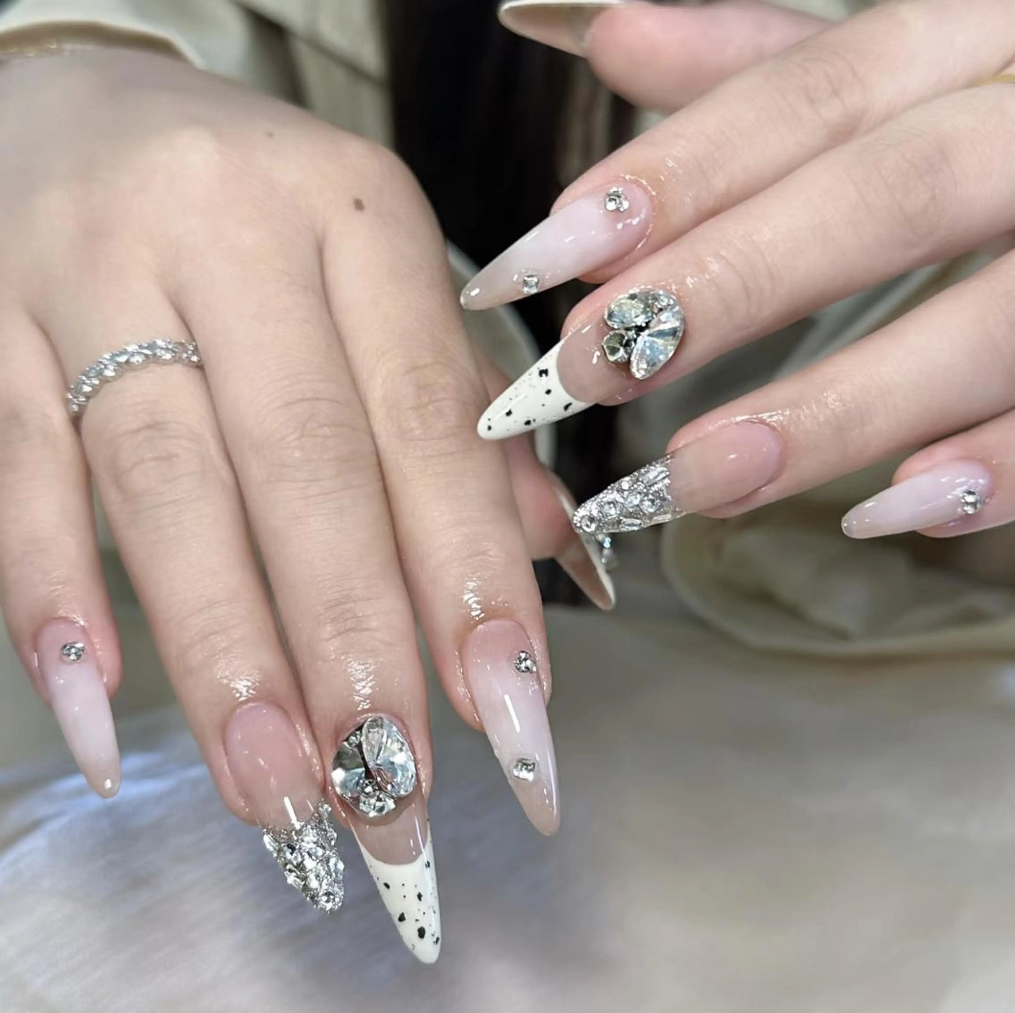 ネイル ハンドネイル ハンドケア 🍑 momo_nailのネイルデザイン