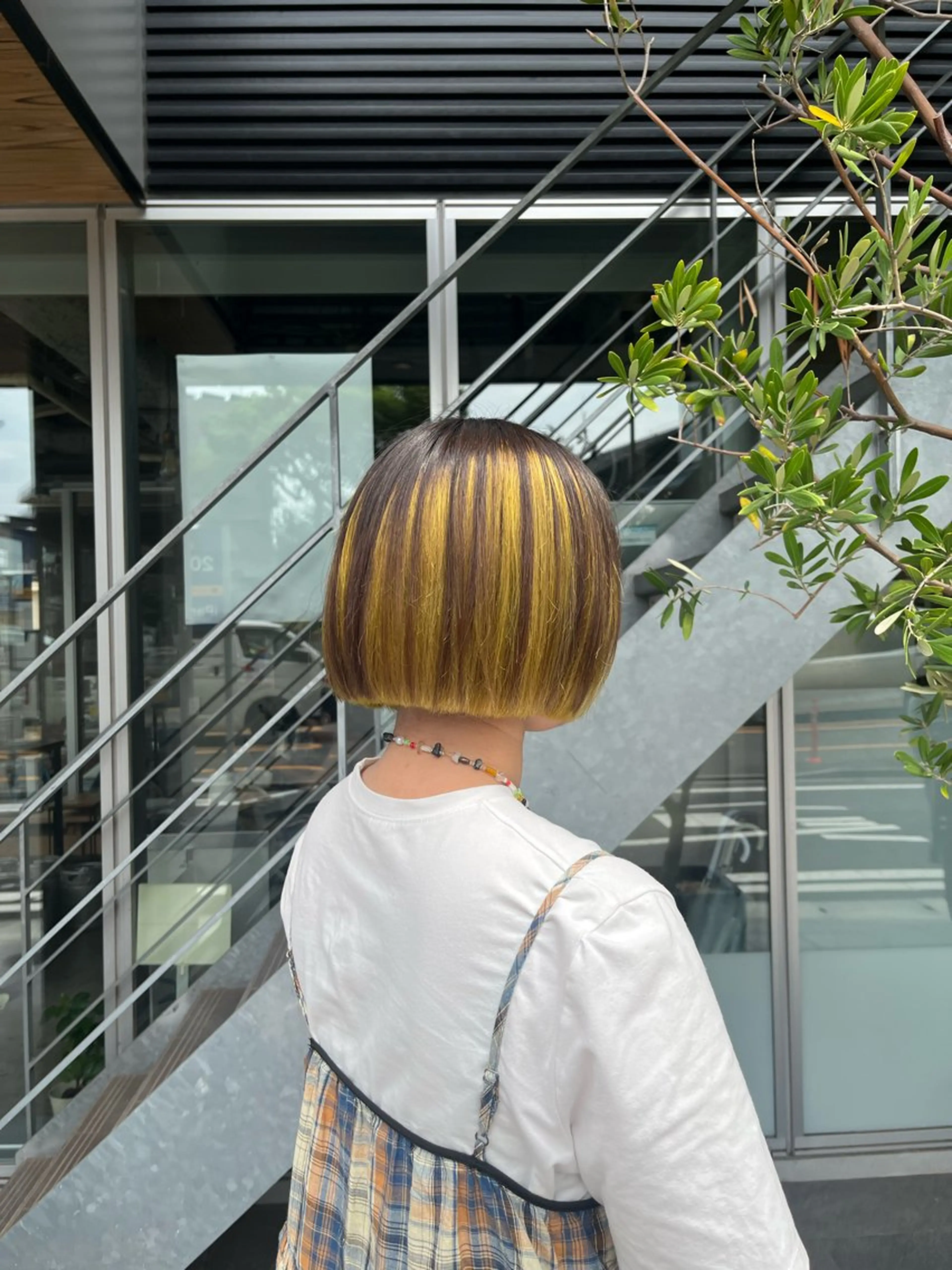 カラー ブリーチ イエローカラー 和泉田 真白のヘアスタイル