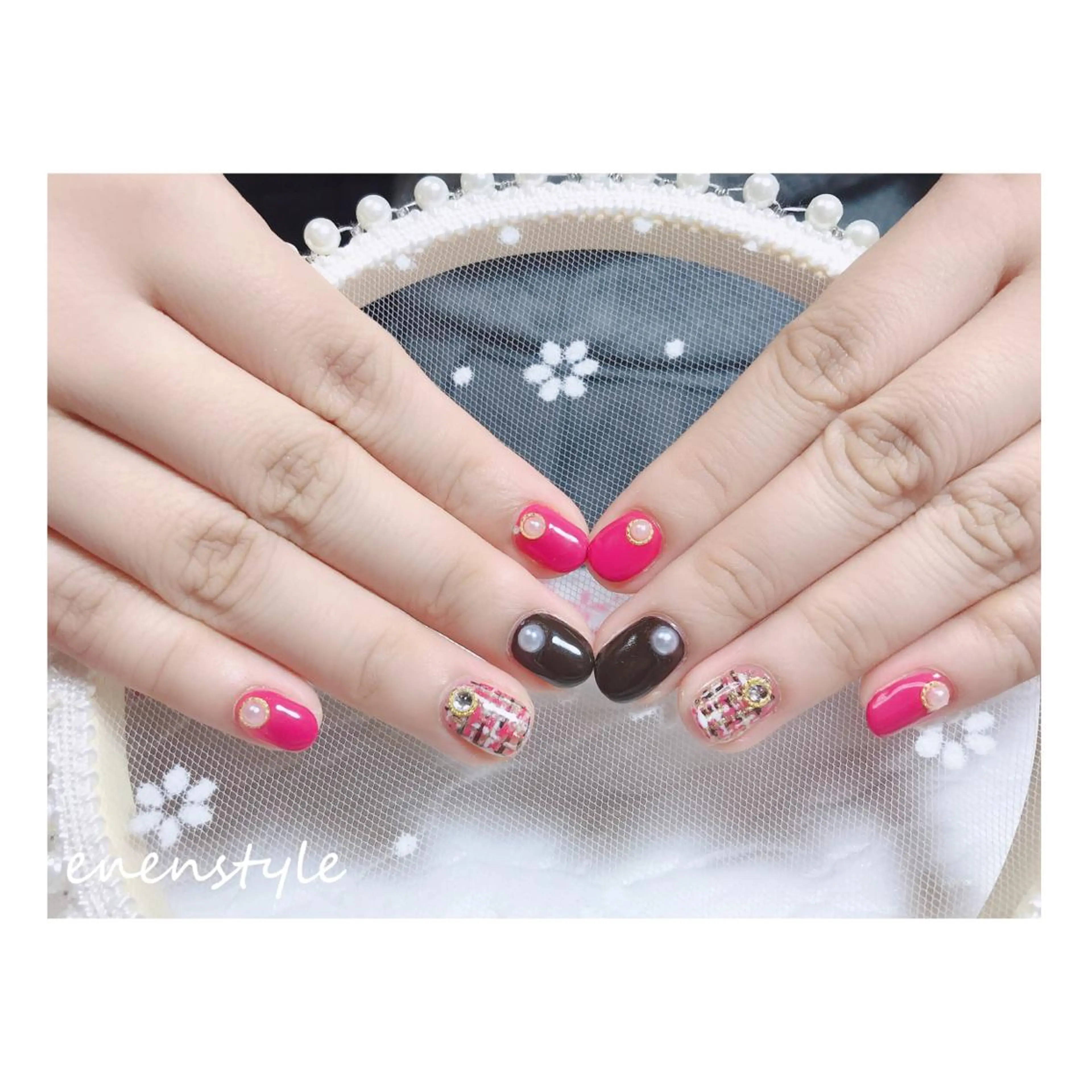 ショート ネイル ジェルネイル ニュアンスネイル オフィスネイル ワンカラーネイル ピンク ハンドネイル 👑enen style👑のネイルデザイン