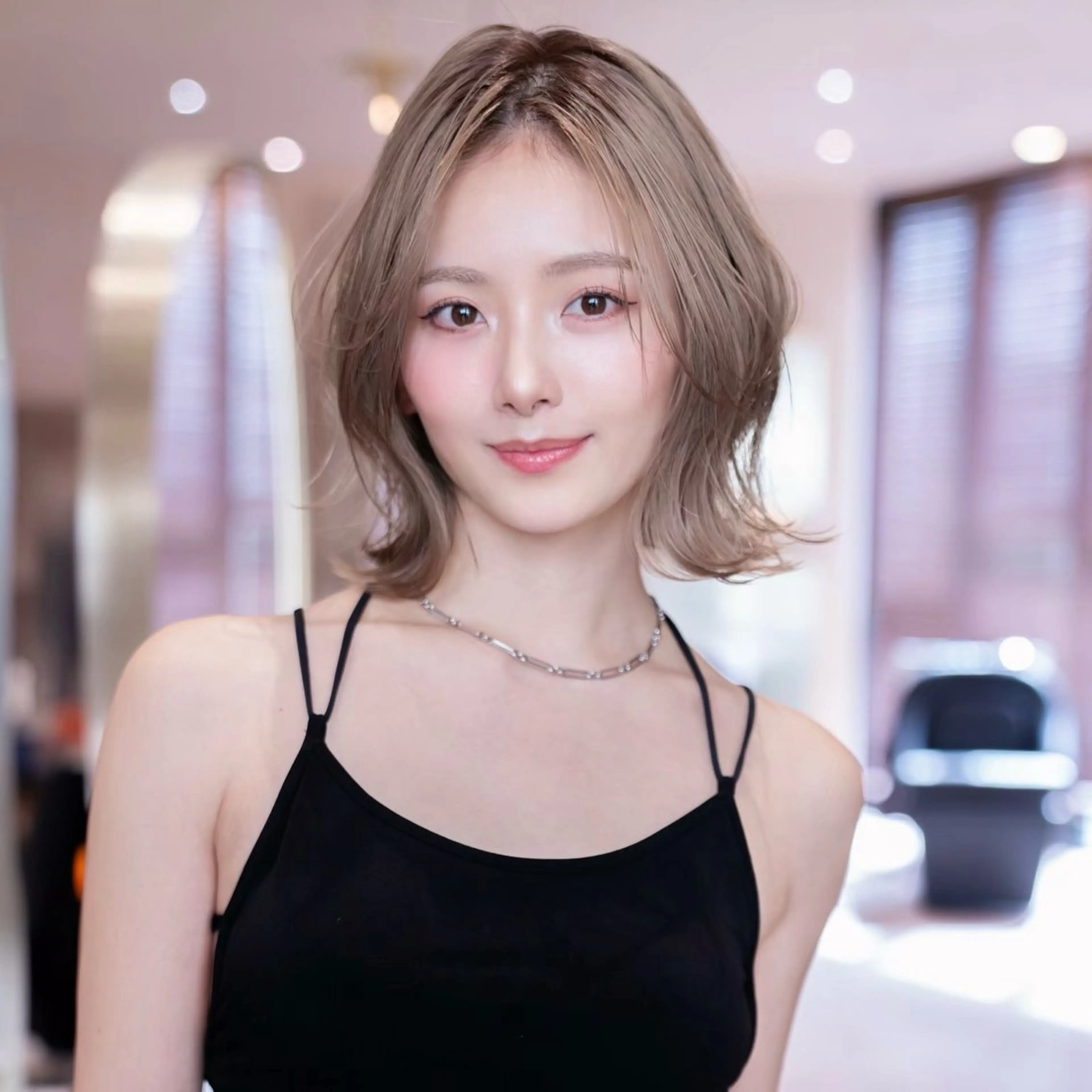 ミディアム カラー ミディアムレイヤー 顔周りカット レイヤーカット ヘアカラー ブリーチカラー/渋谷 /髪質改善/shinのヘアスタイル