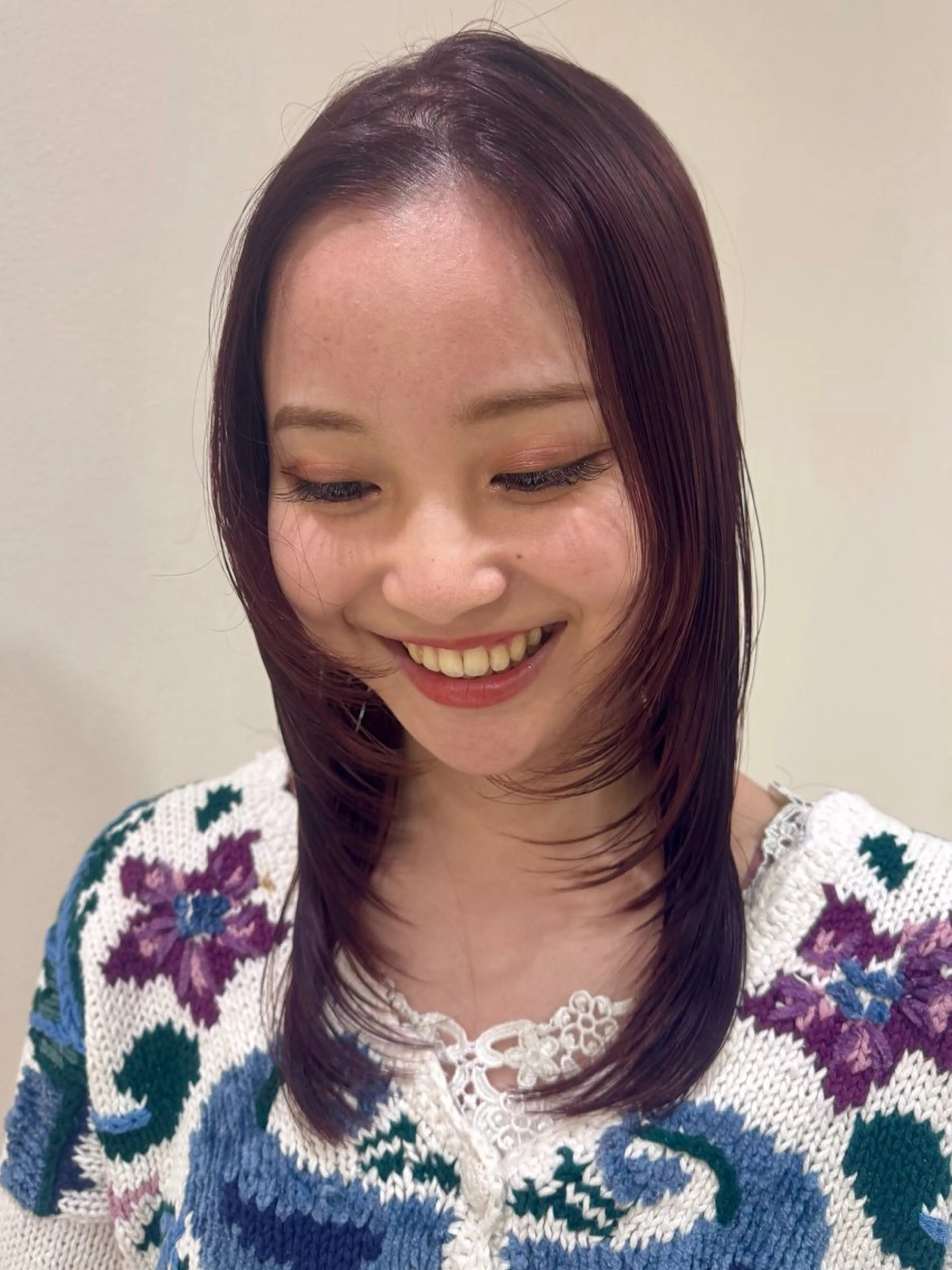 ロング ピンクブラウン 顔まわりレイヤー 顔周りカット レイヤーカット 暖色/レイヤーカット /艶髪/髪質改善/のマツエク・マツパデザイン