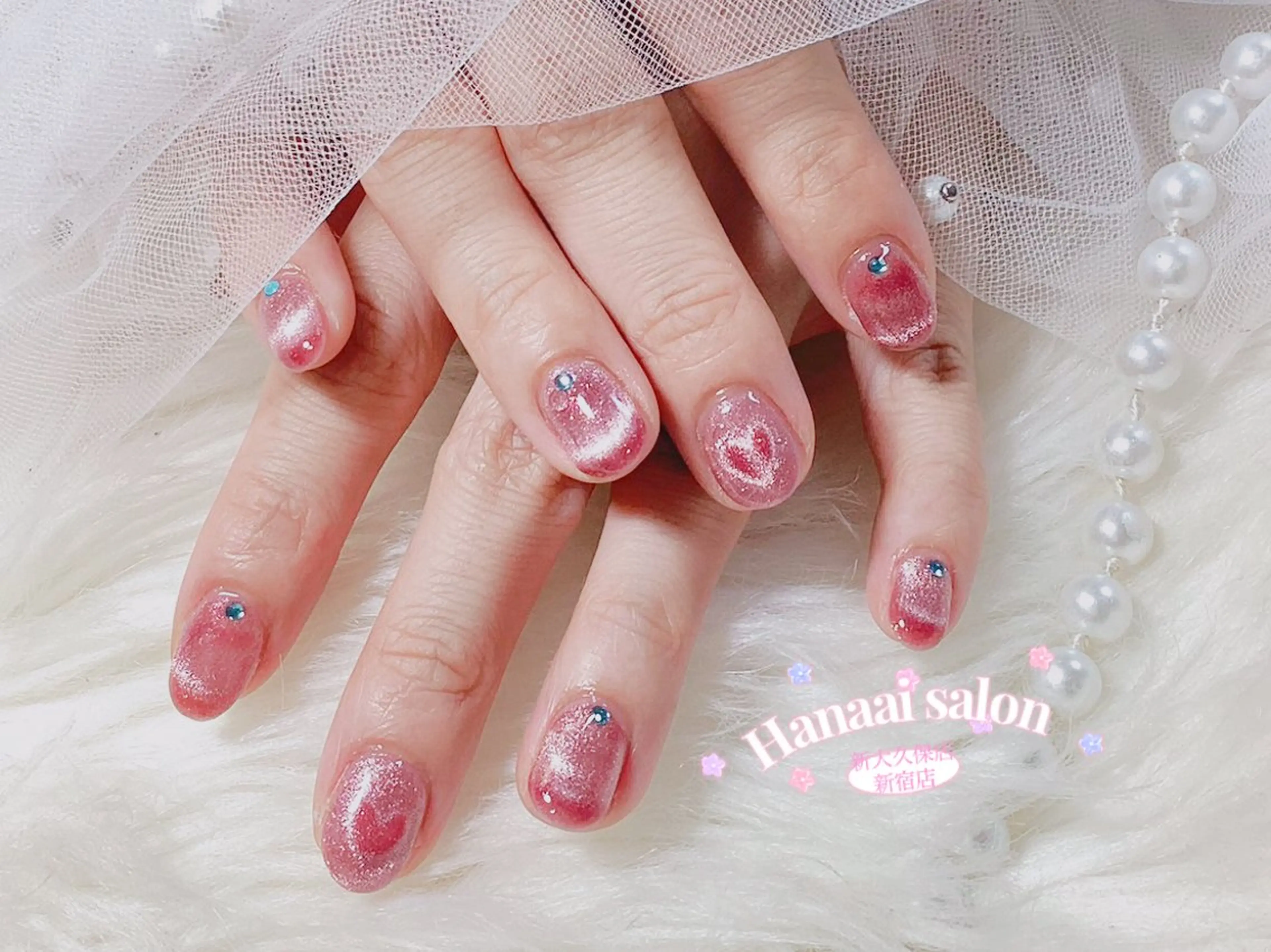 ミディアム ハンドネイル Hanaai Salon新宿店のネイルデザイン