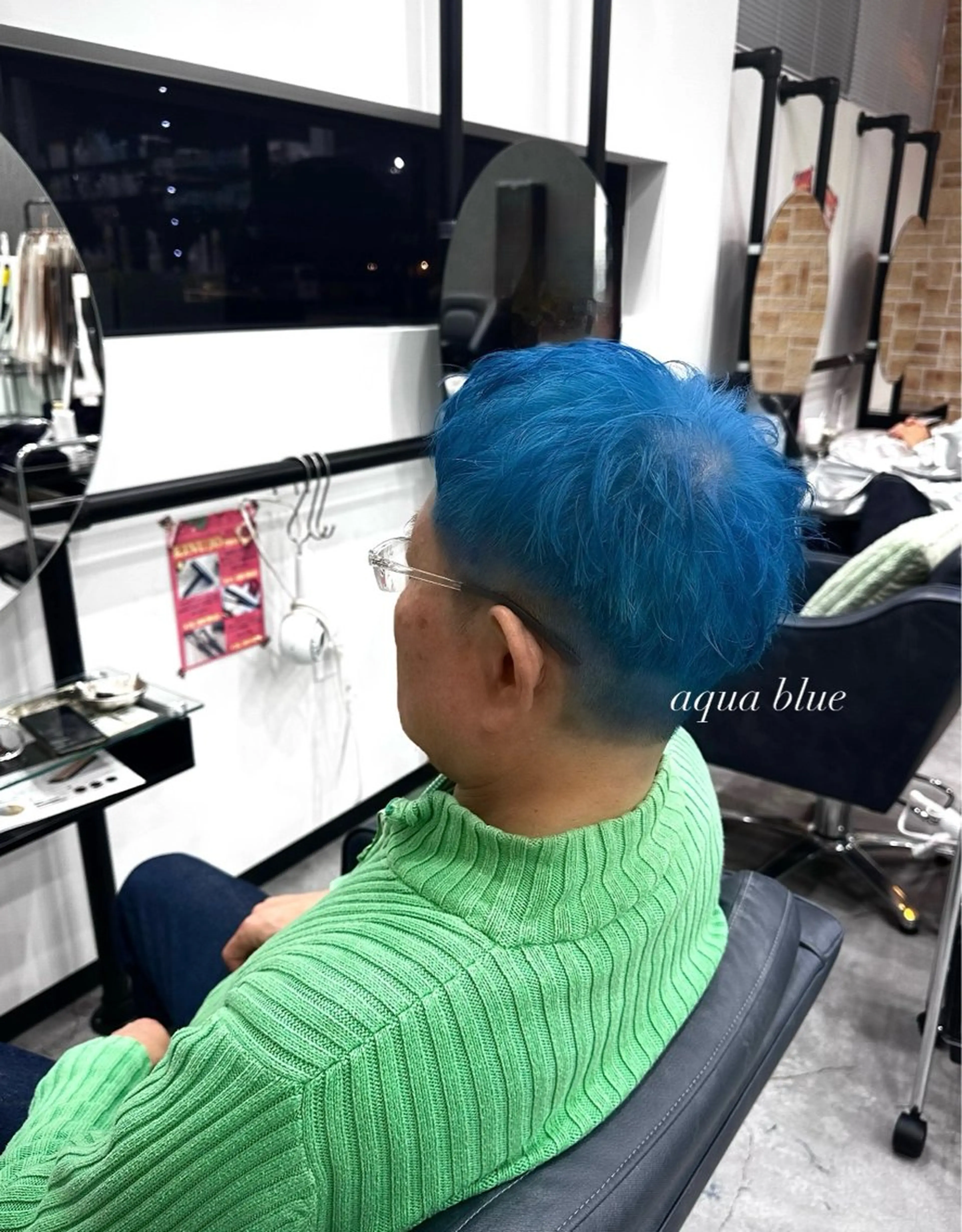 カラー メンズ メンズブリーチ アクアカラー ブリーチ ブルーカラー ブリーチカラー/ 透明感カラー/竜希のヘアスタイル