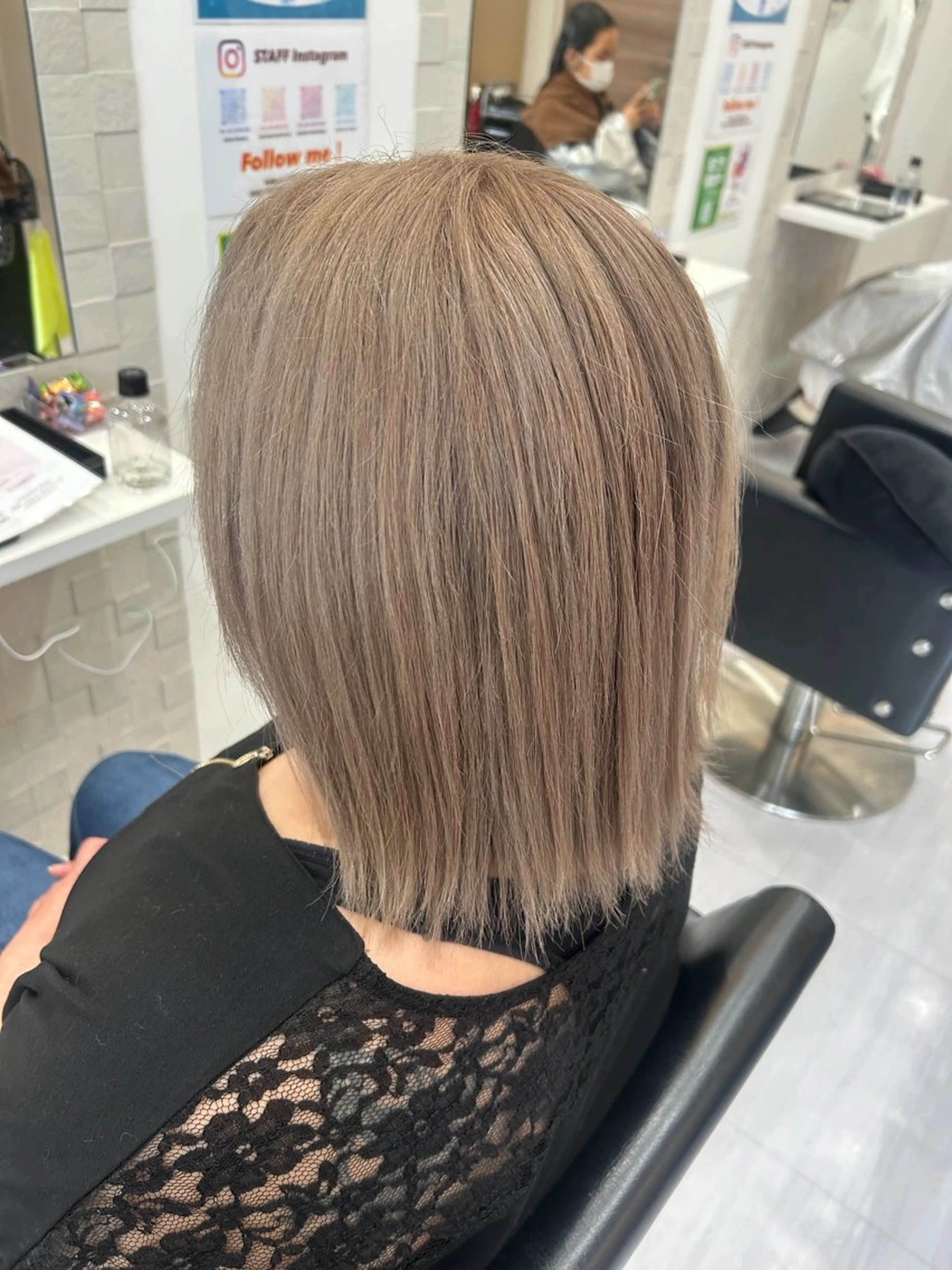 カラー 中山 朱のヘアスタイル