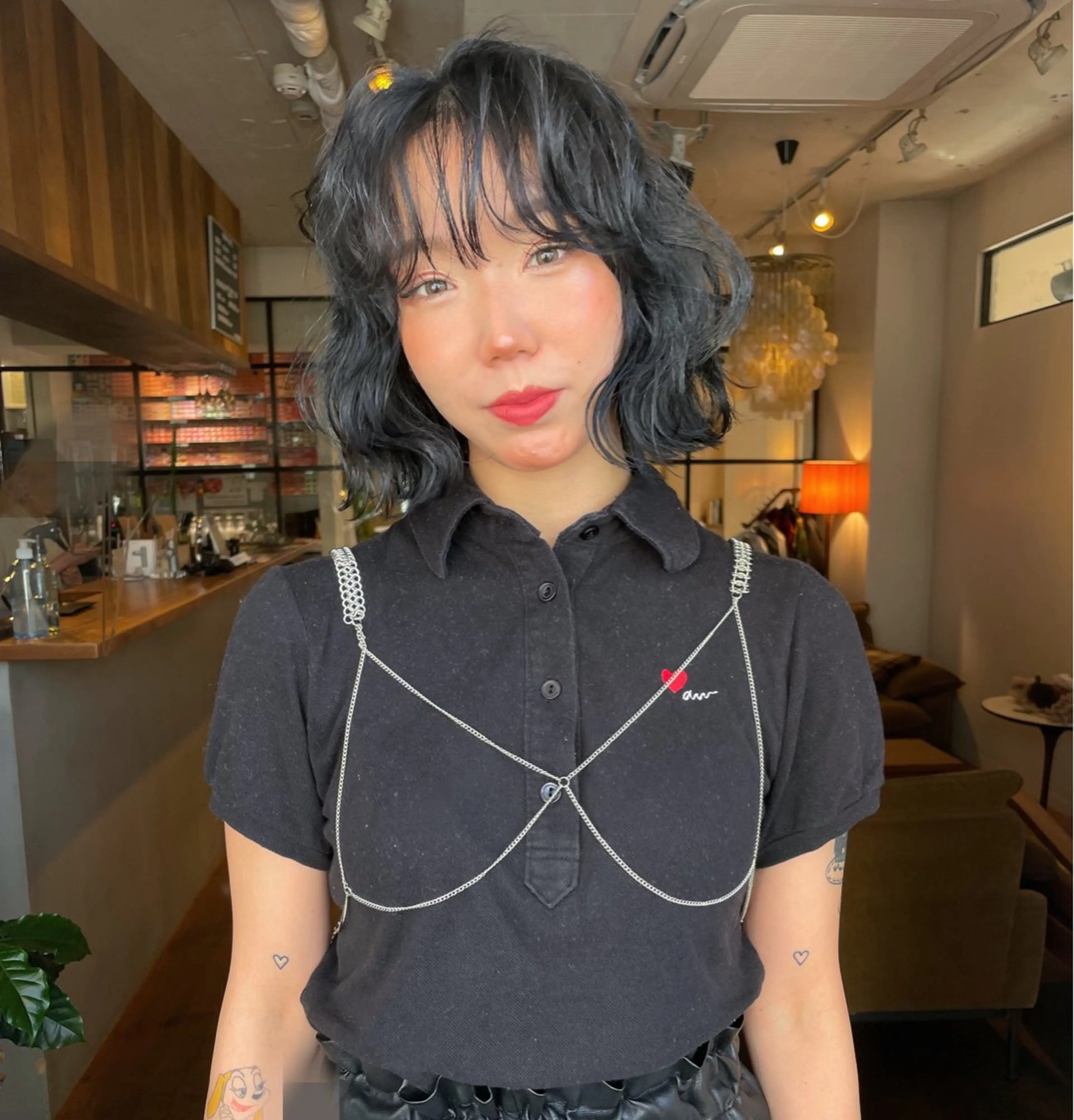 ショート カラー 顔周りカット 韓国風ヘア トリートメント ファッションに 溶け込むstyleのヘアスタイル