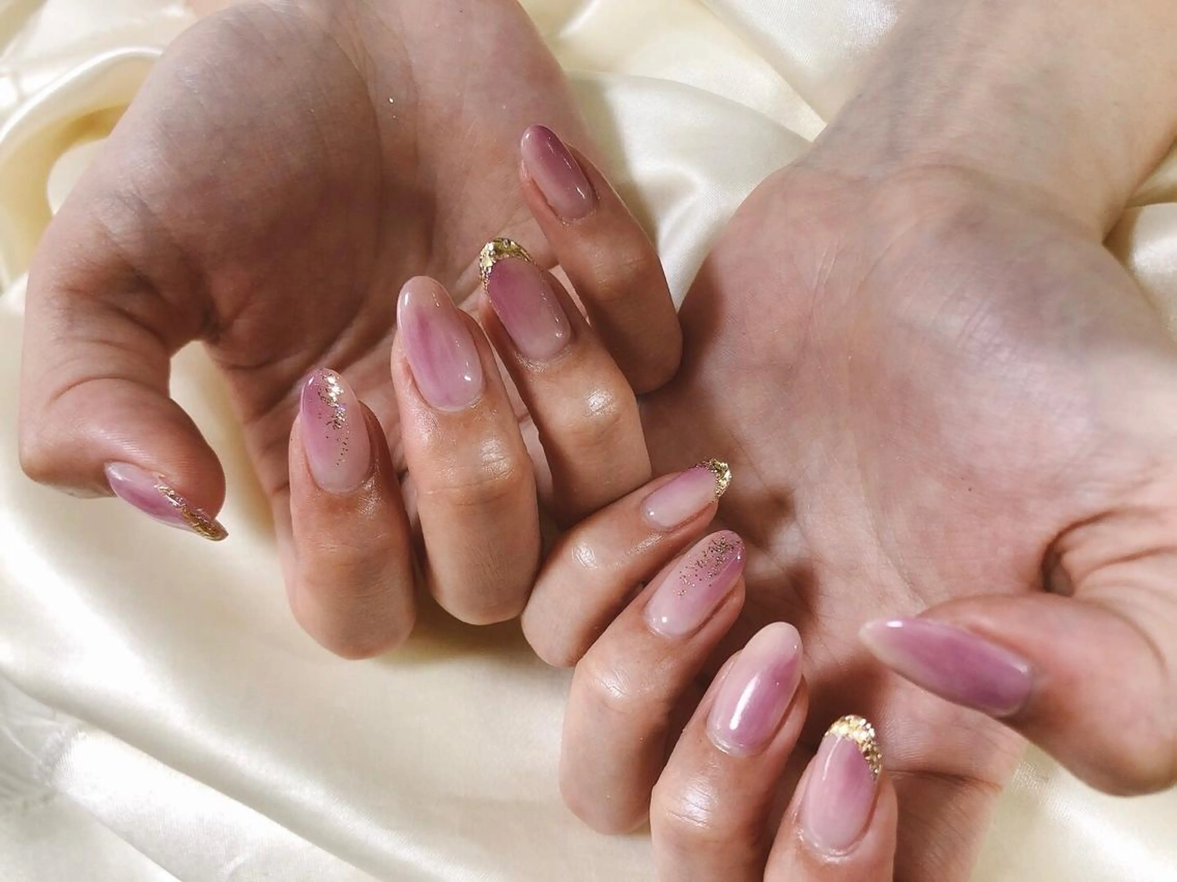 ネイル フレンチネイル ガラスフレンチ mogunail &blowのネイルデザイン