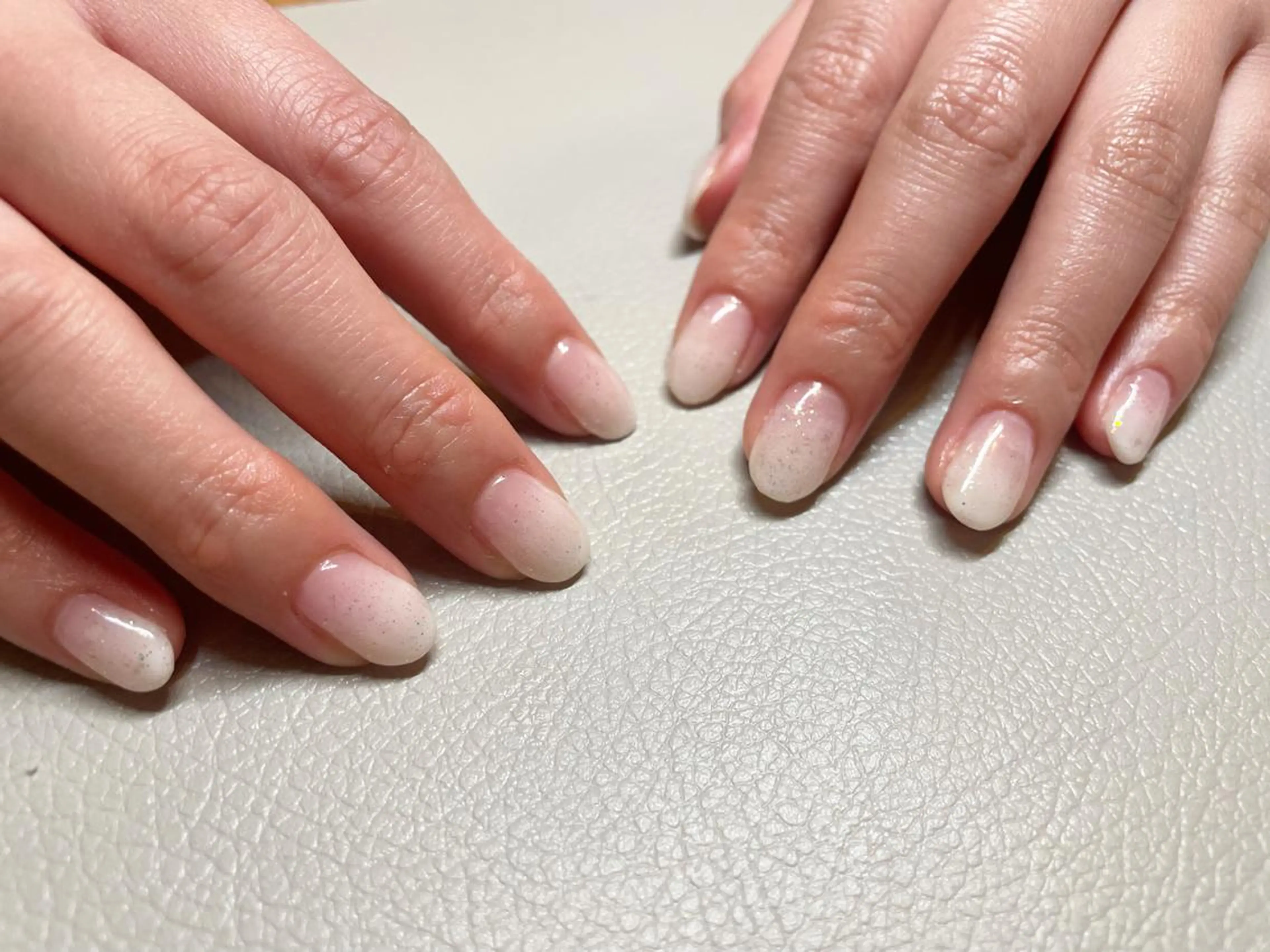 ネイル グラデーション ホワイト salon te.のネイルデザイン