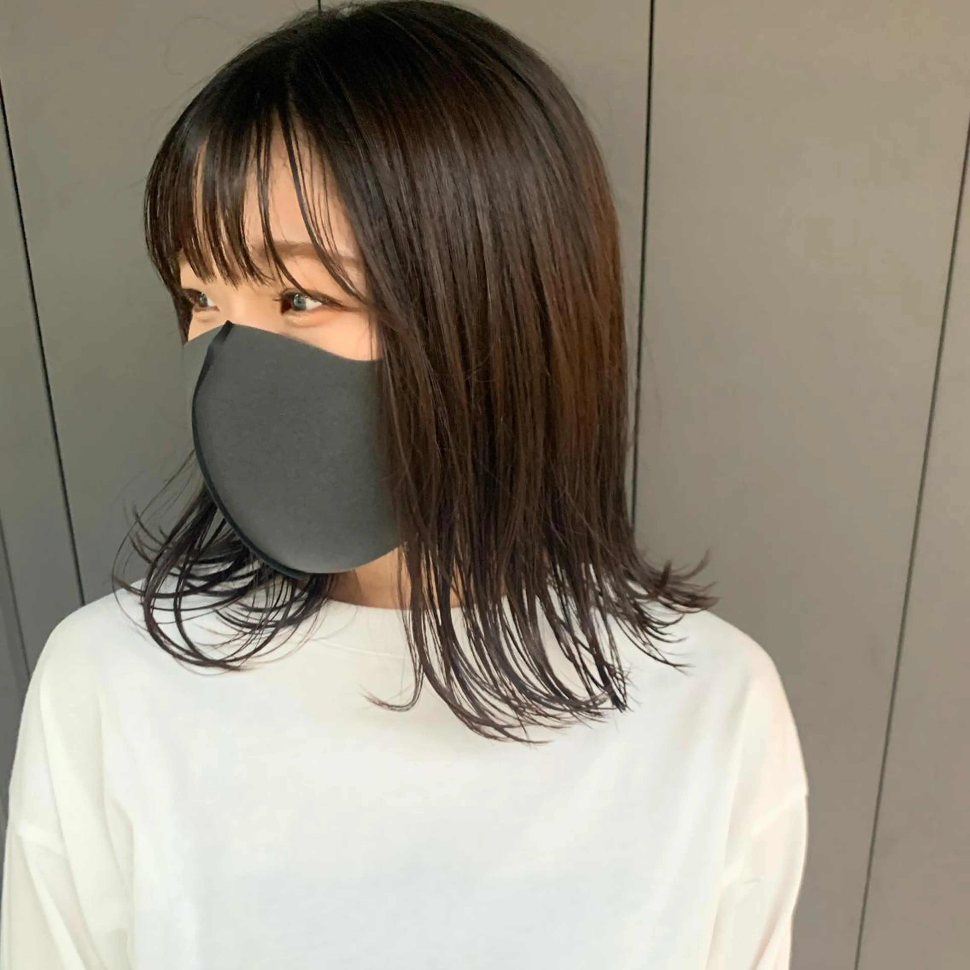 セミロング 外ハネヘア ＳＨＵ ＮＴＡのヘアスタイル