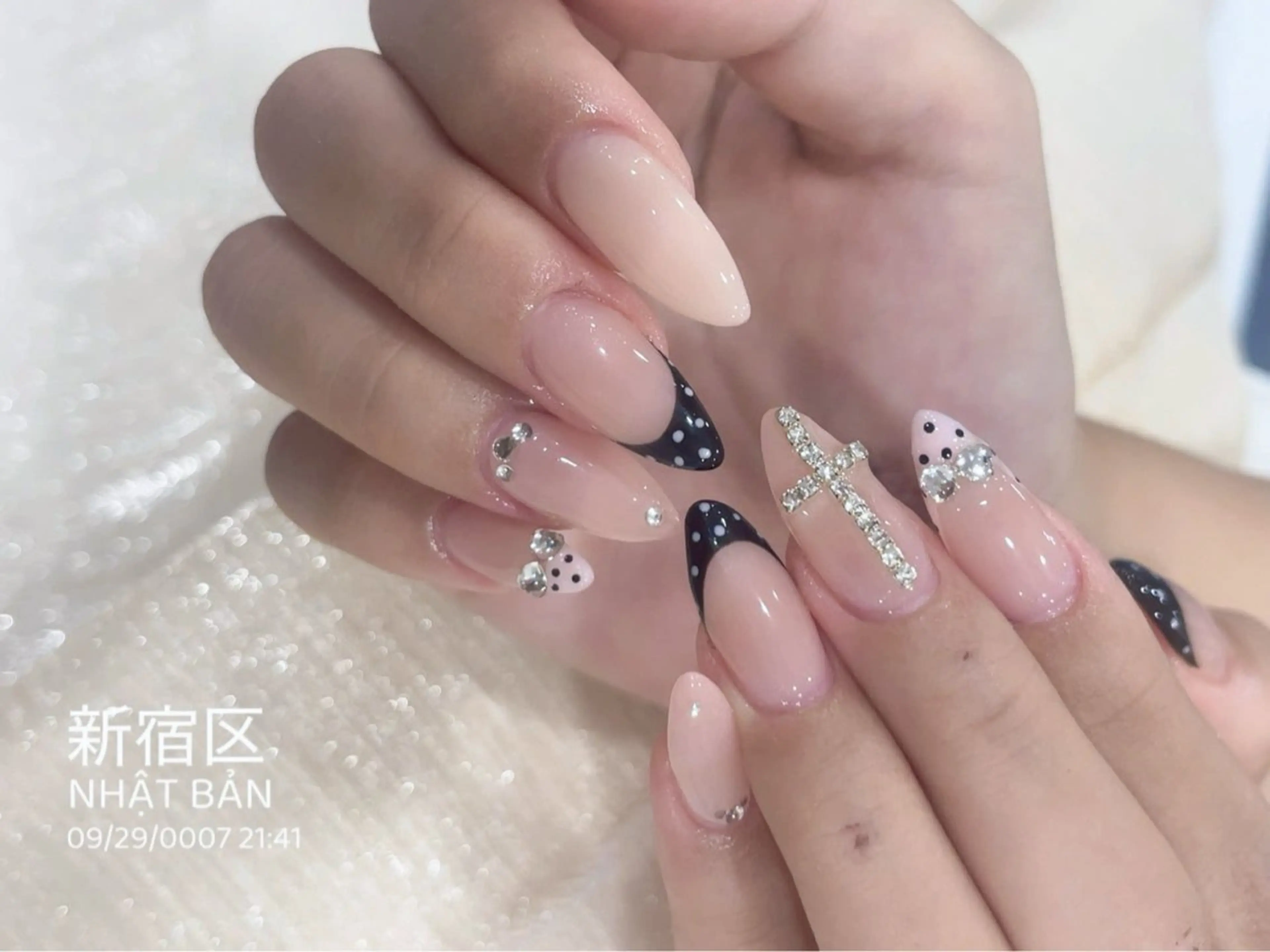 ネイル アートネイル 長さ出し フレンチネイル ジェルネイル グラデーション ハンドネイル NAILS BAR SHINJUKUのネイルデザイン