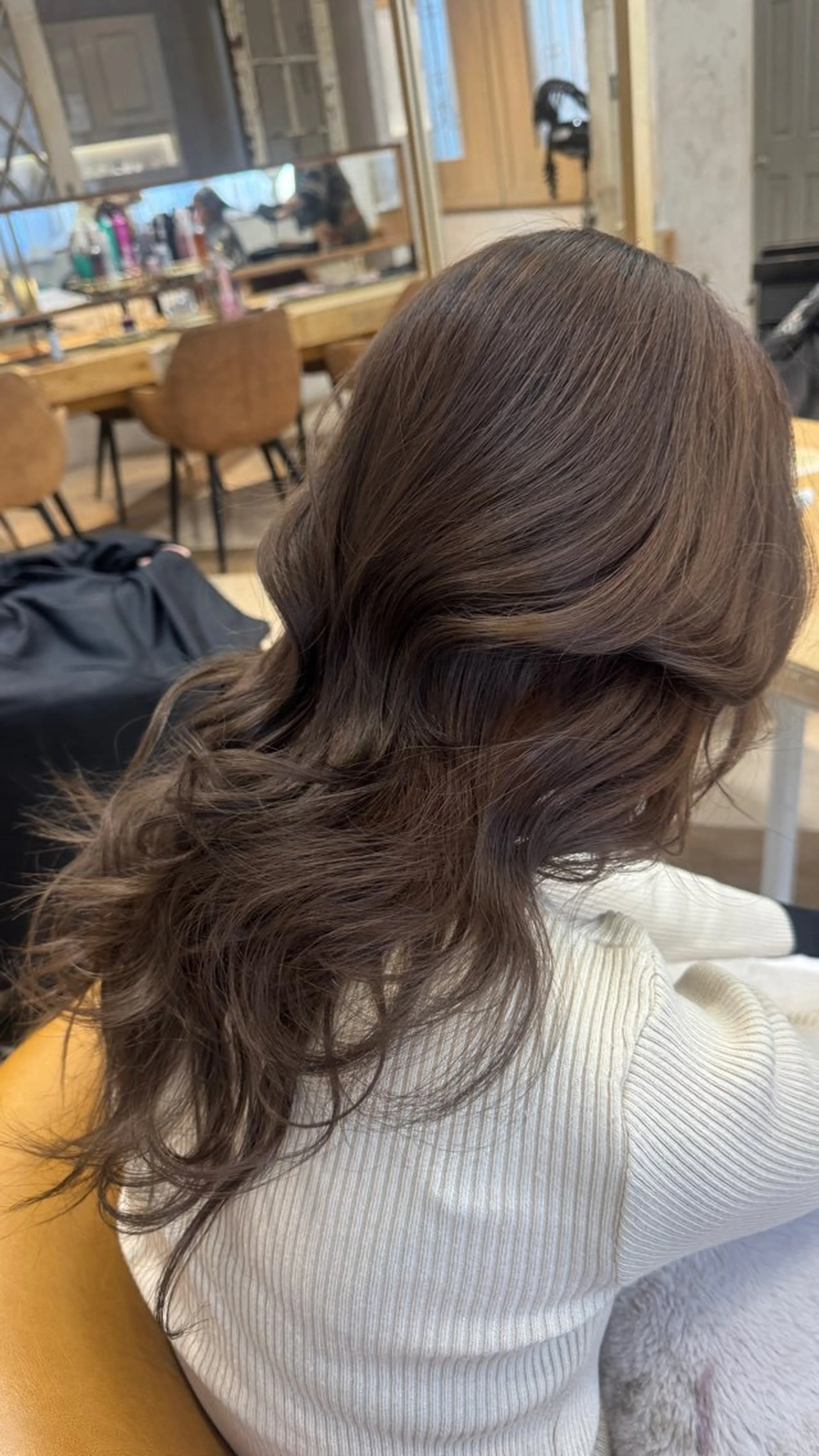 セミロング ヘアカラー 橋本 りくのヘアスタイル