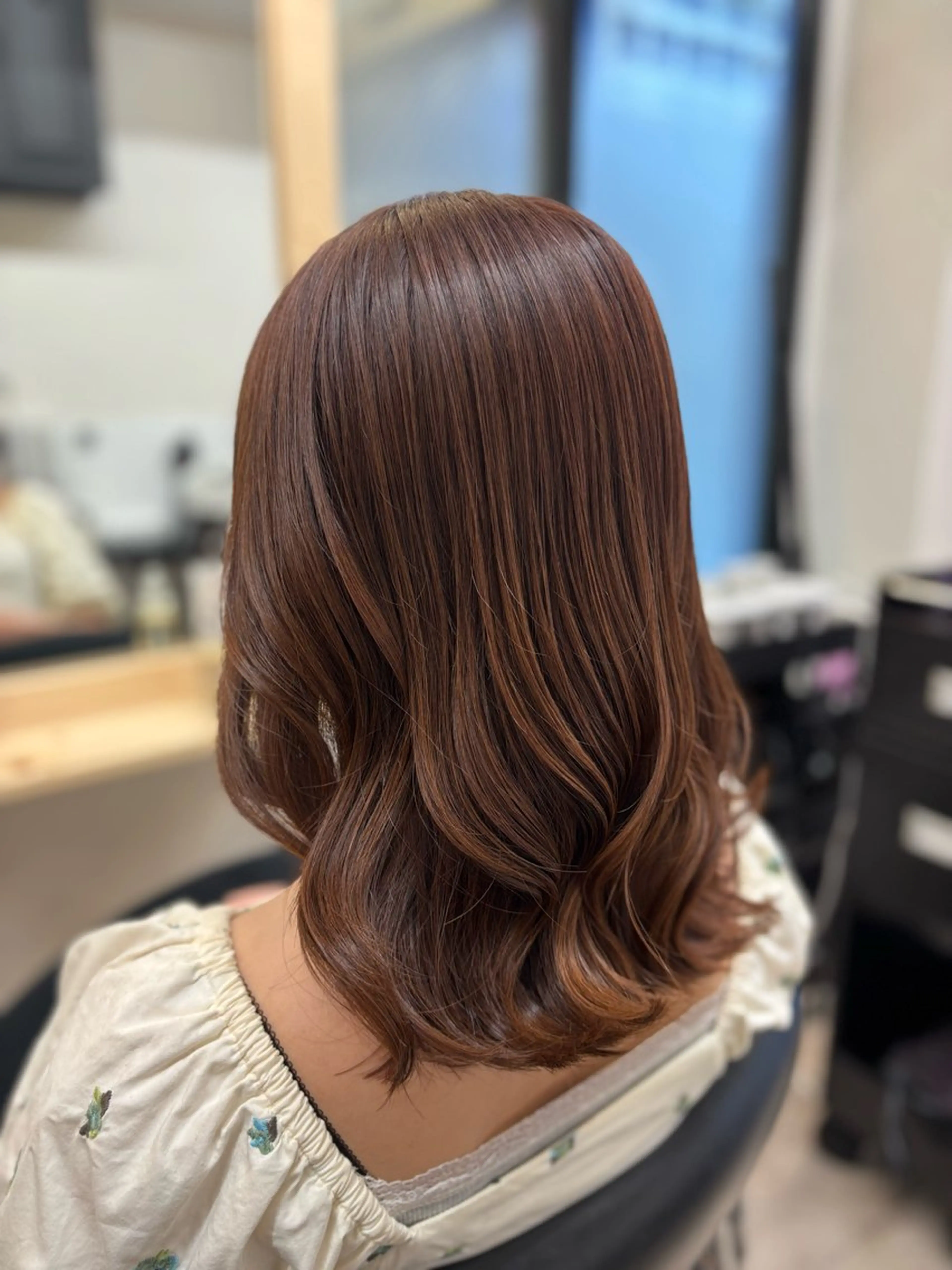 ミディアム カラー カット ヘアカラー トリートメント 小顔似合わせカット ┊︎＊AYANO＊のヘアスタイル