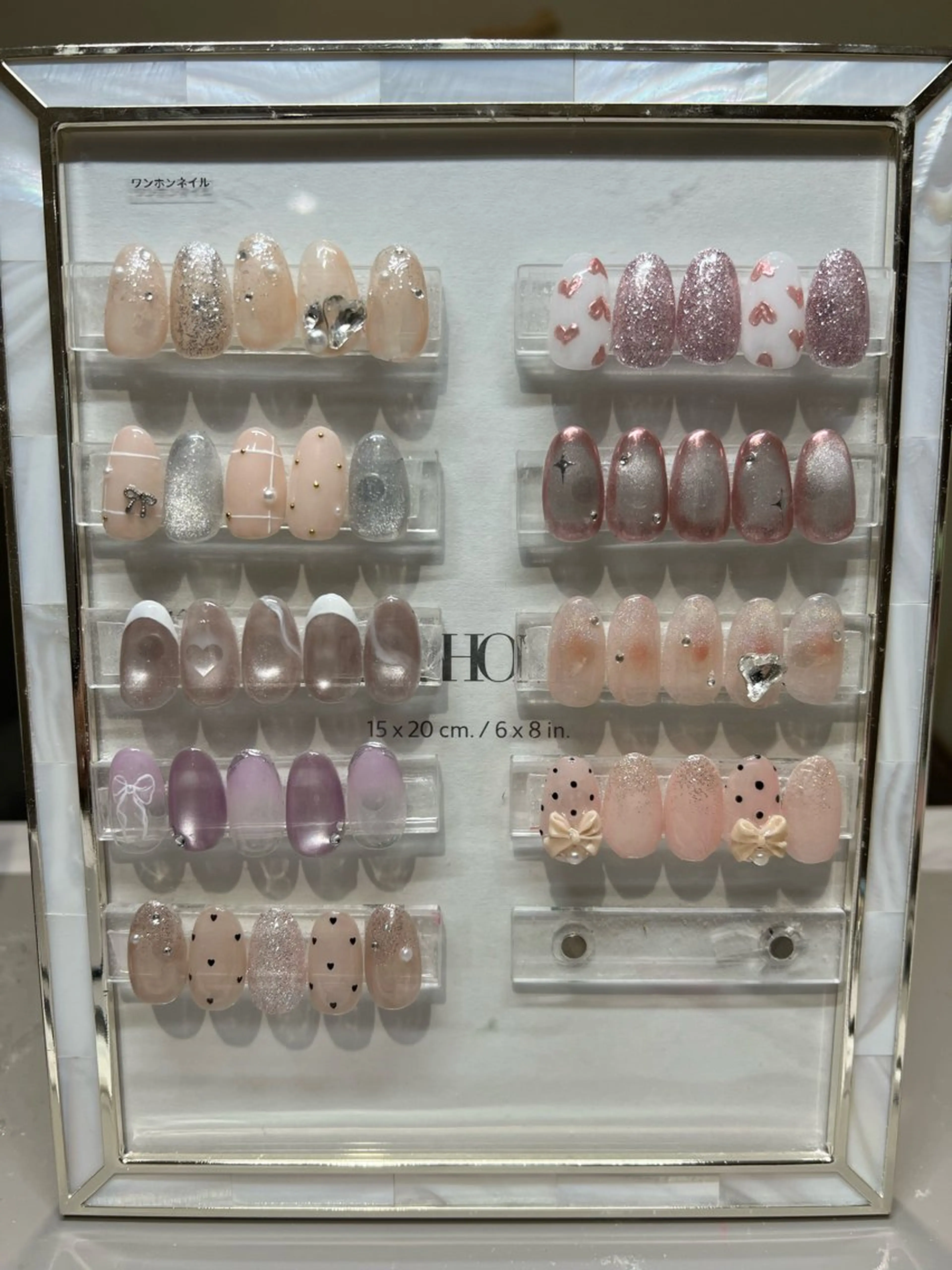 ネイル ワンホンネイル ＆robe銀座 🪽tsuki🪽のネイルデザイン