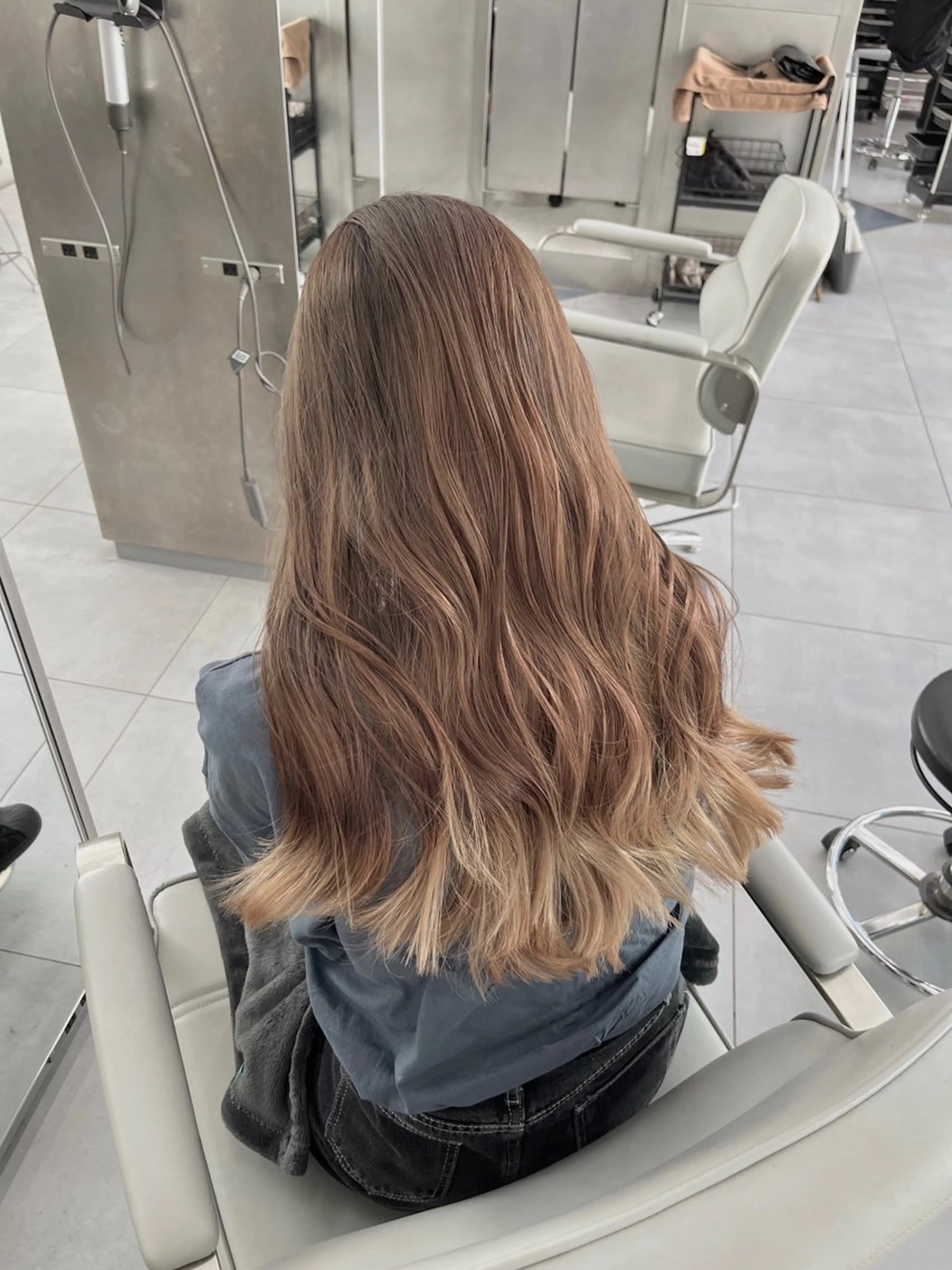 ロング カラー ヘアアレンジ ハイトーン/透明感/ レイヤー/かずや🦁のヘアスタイル