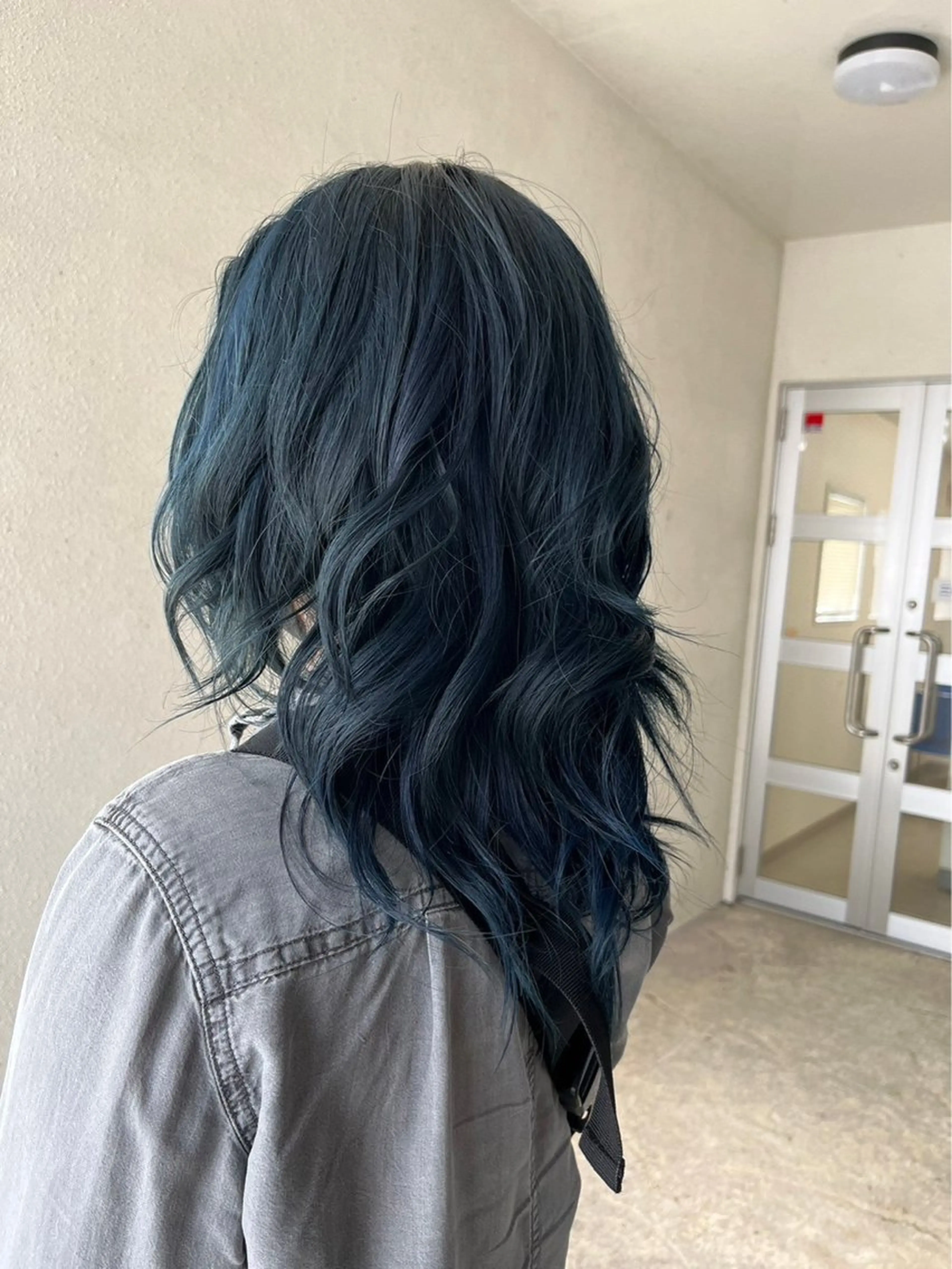 セミロング カラー Hair ruup 平良那生のヘアスタイル