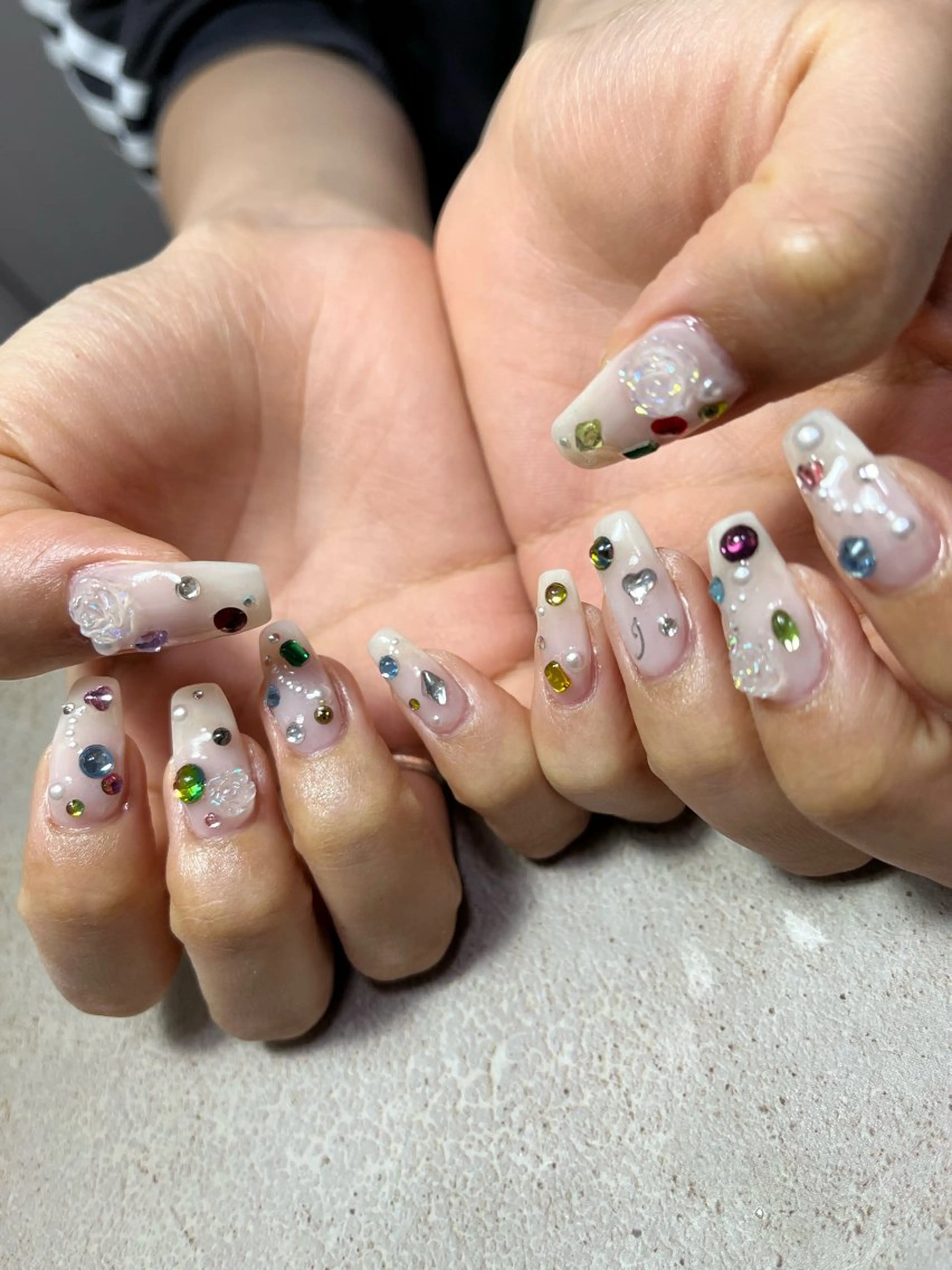 ネイル 持ち込み ハンドネイル goldgleams ちなのネイルデザイン