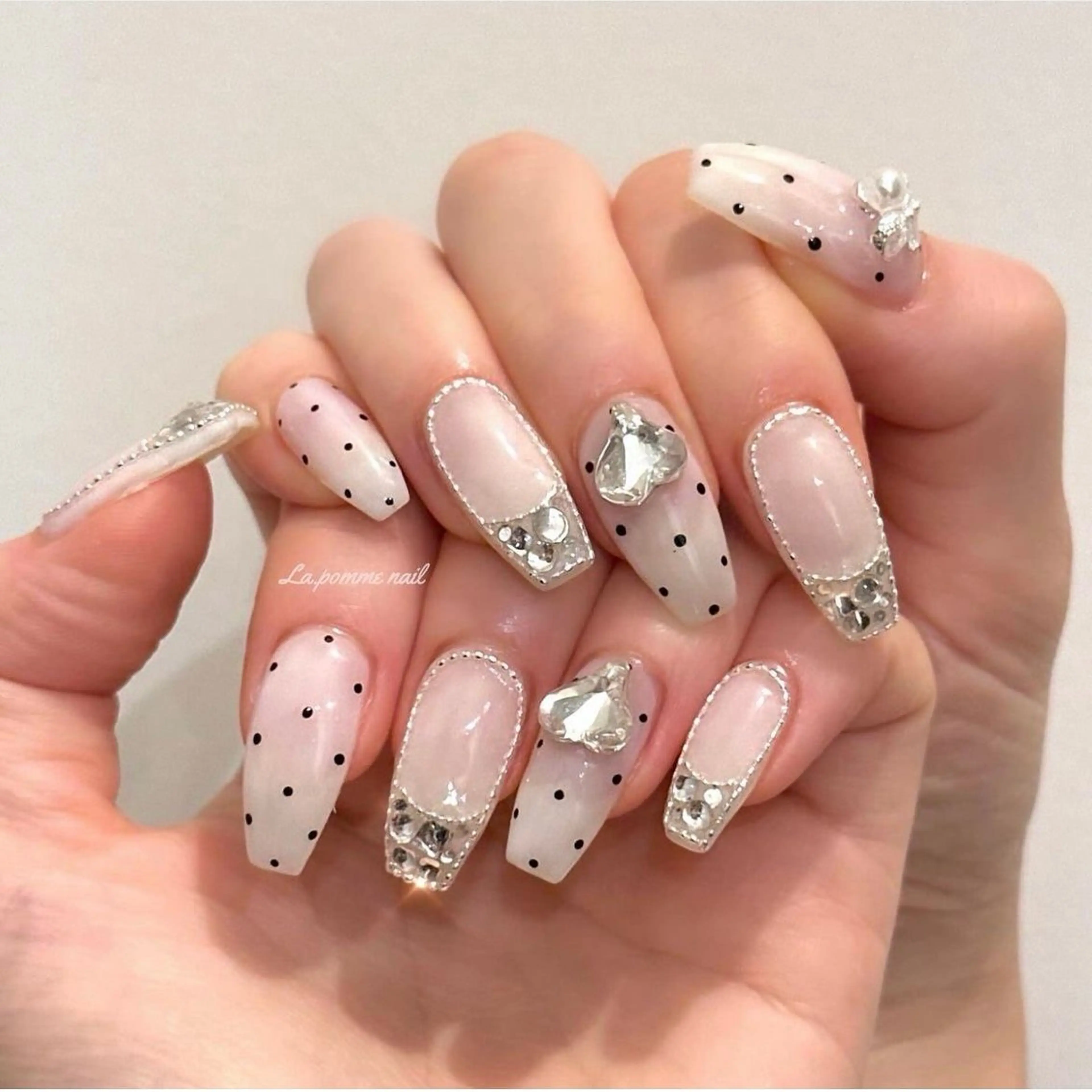 ネイル 持ち込み ネイルチップ Doraemi ANA.CHUOのネイルデザイン