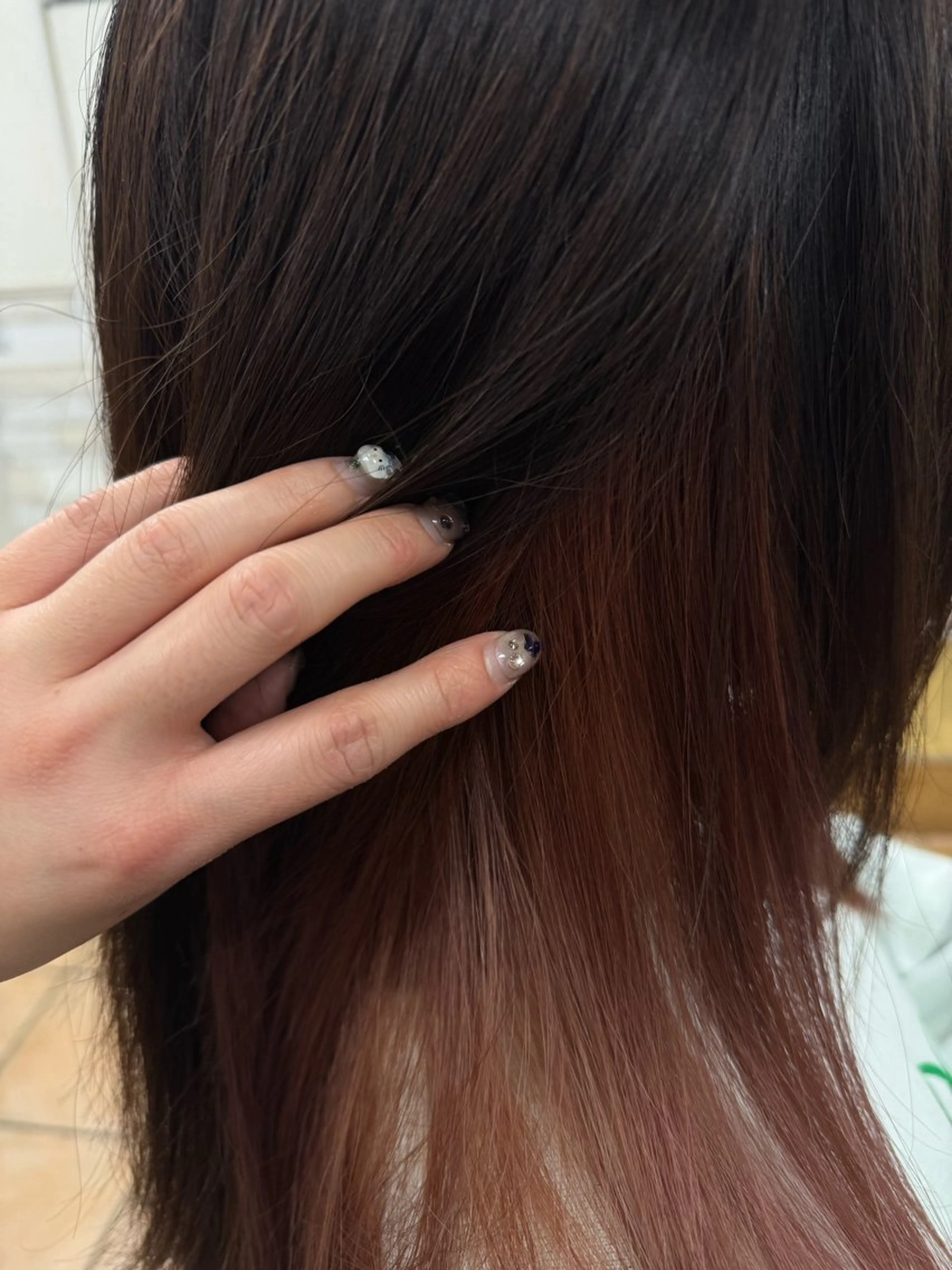 ミディアム plaatje所属・Plaatje 百桜のヘアスタイル