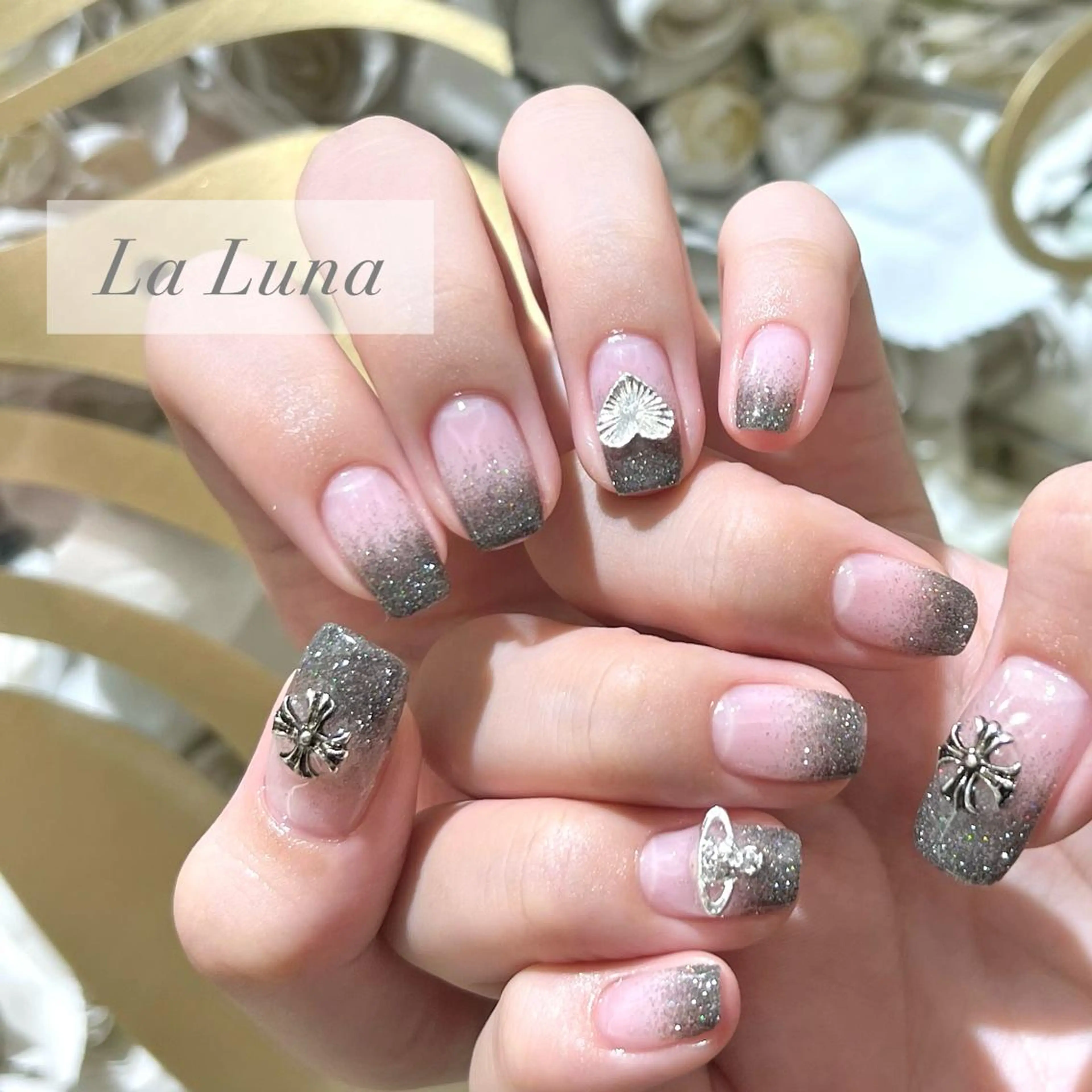 ネイル LaLuna🌙 Natsukiのネイルデザイン