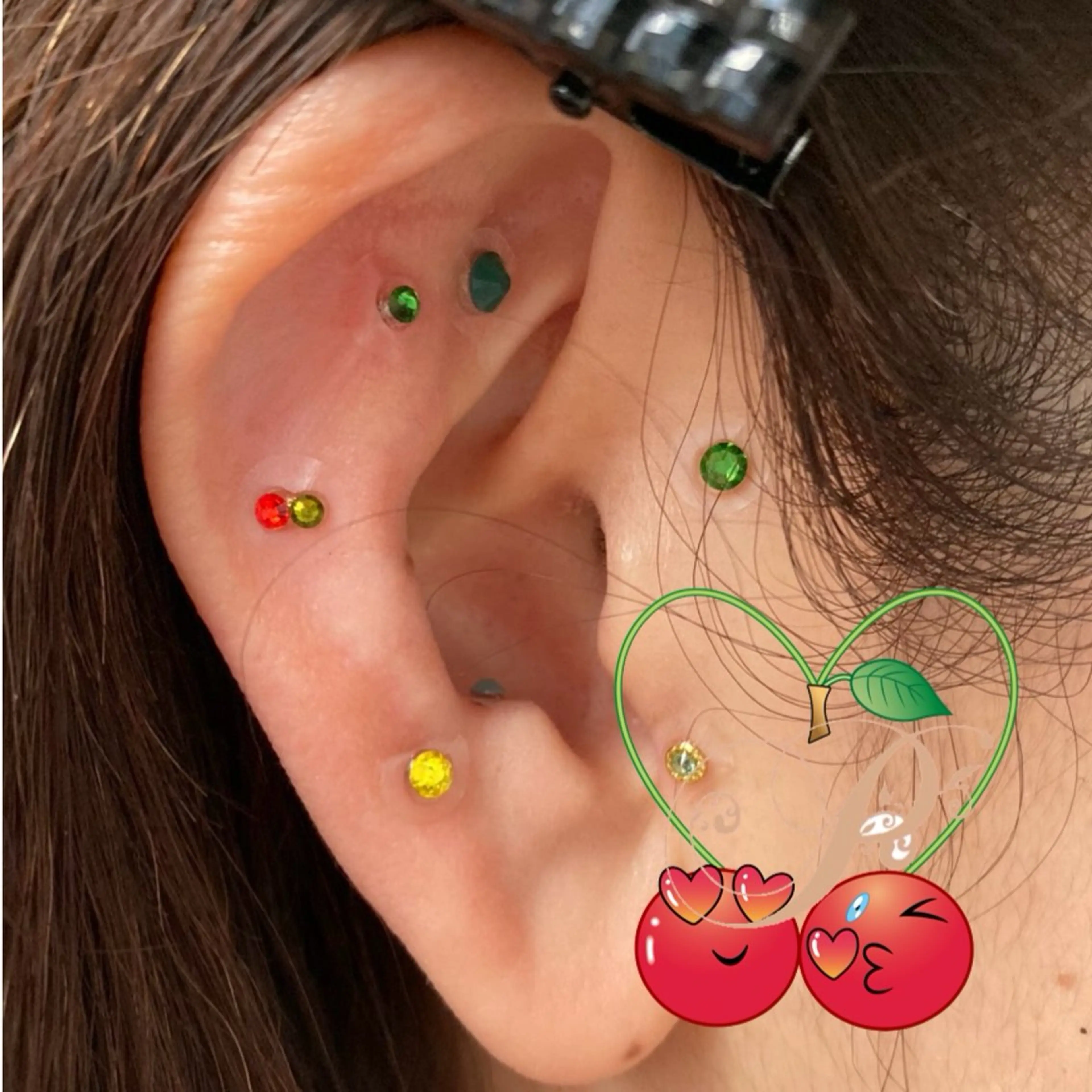 【ミニモ限定💎当日予約🈳◎🆗】耳ツボジュエリー付け放題💎耳マッサージ《¥6000→¥3600》40%OFFの写真