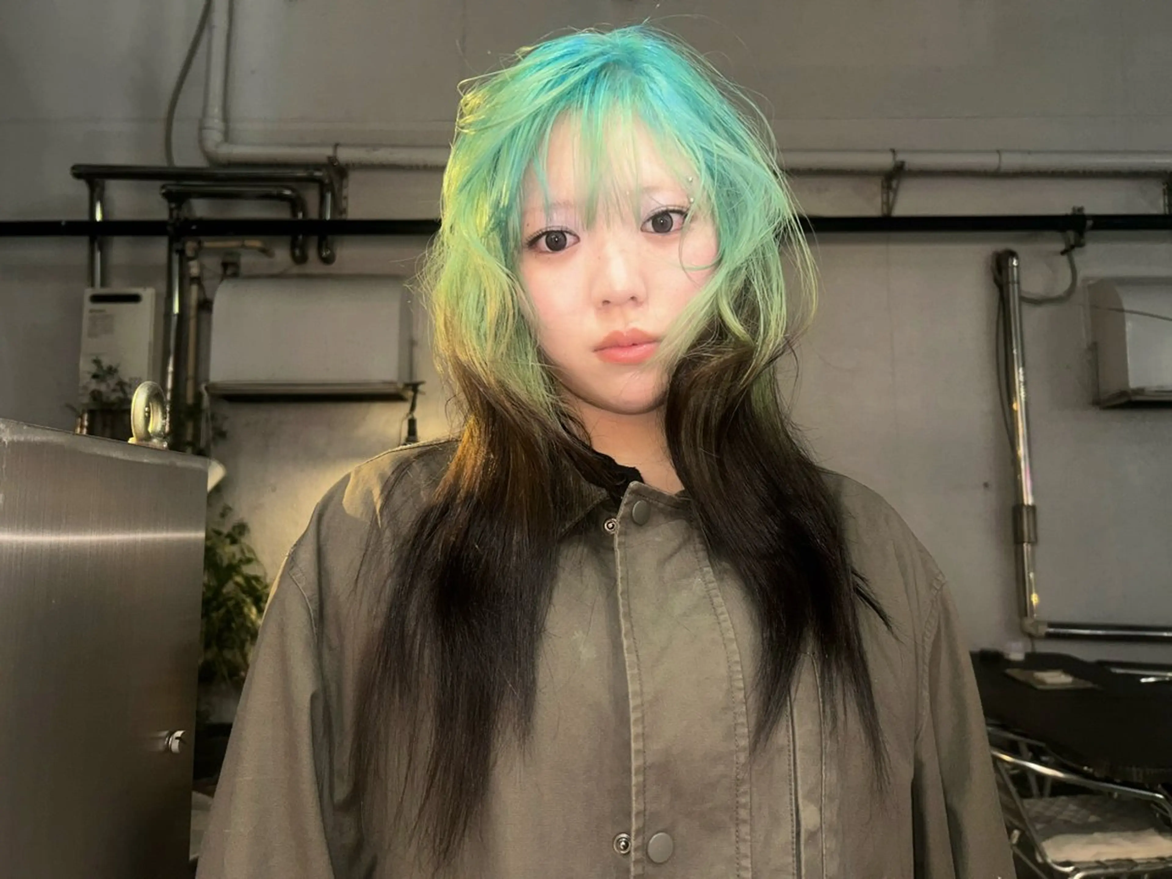 ロング カラー ブリーチ デザインカラー ミント ミントグリーン ハッシュカット 🪽デザインカラー/ ブリーチ/陽向🪽のヘアスタイル