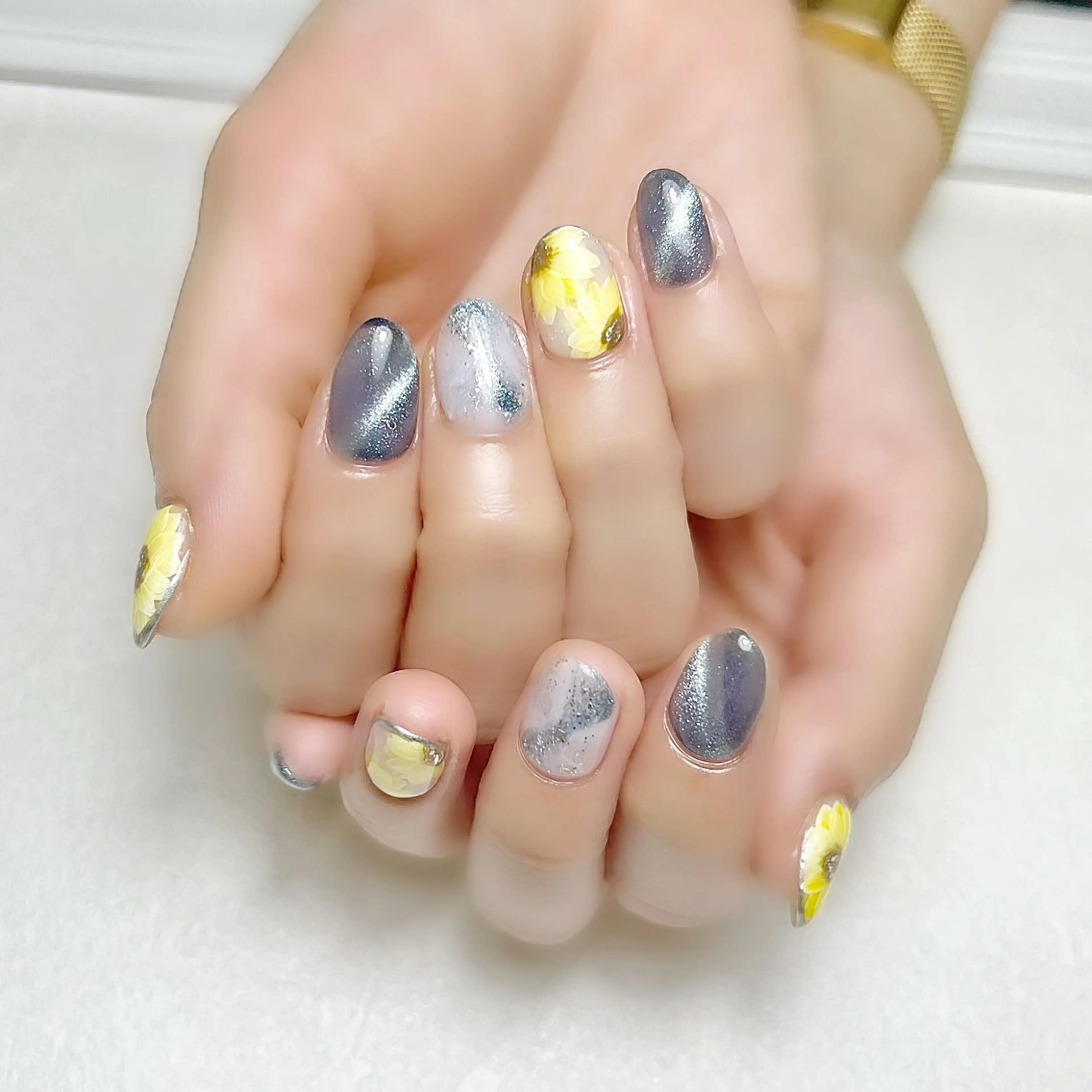 ネイル フラワーネイル マグネットネイル ニュアンスネイル 夏ネイル rouse nail RISATOのネイルデザイン
