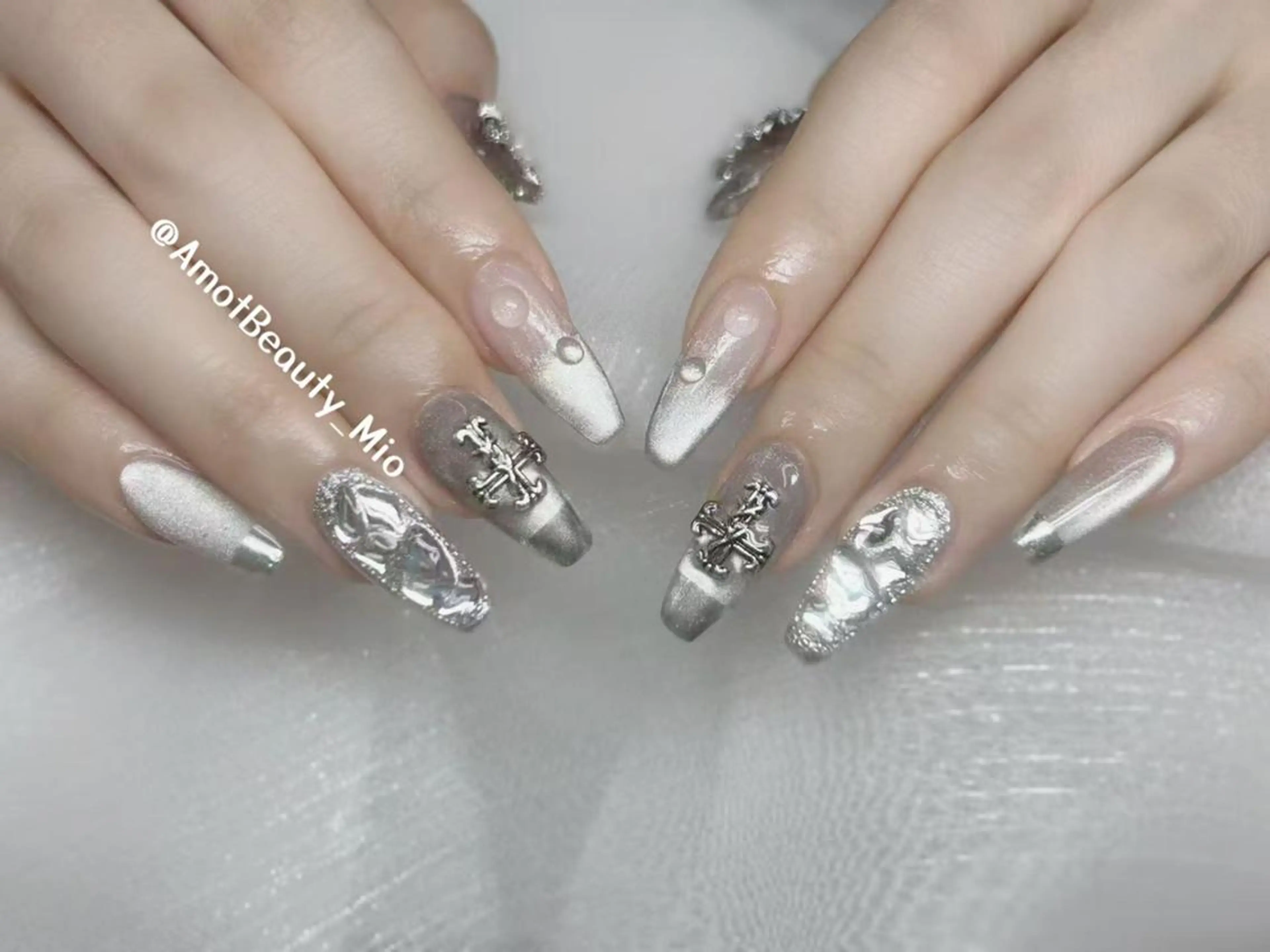 ネイル Mio AmorBeautyのネイルデザイン