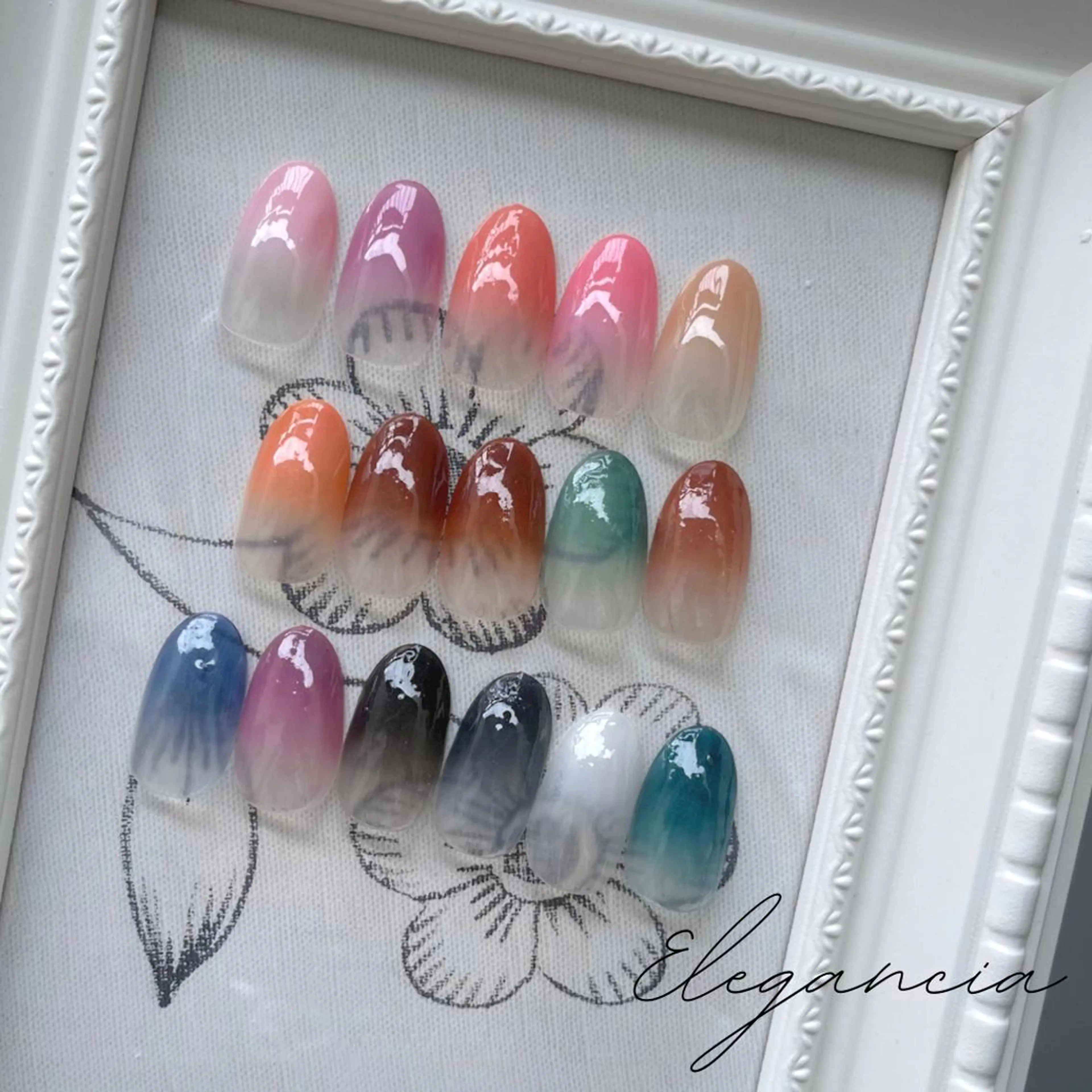 カラー ネイル グラデーションカラー グラデーション ハンドネイル Elegancia. Hiromiのネイルデザイン