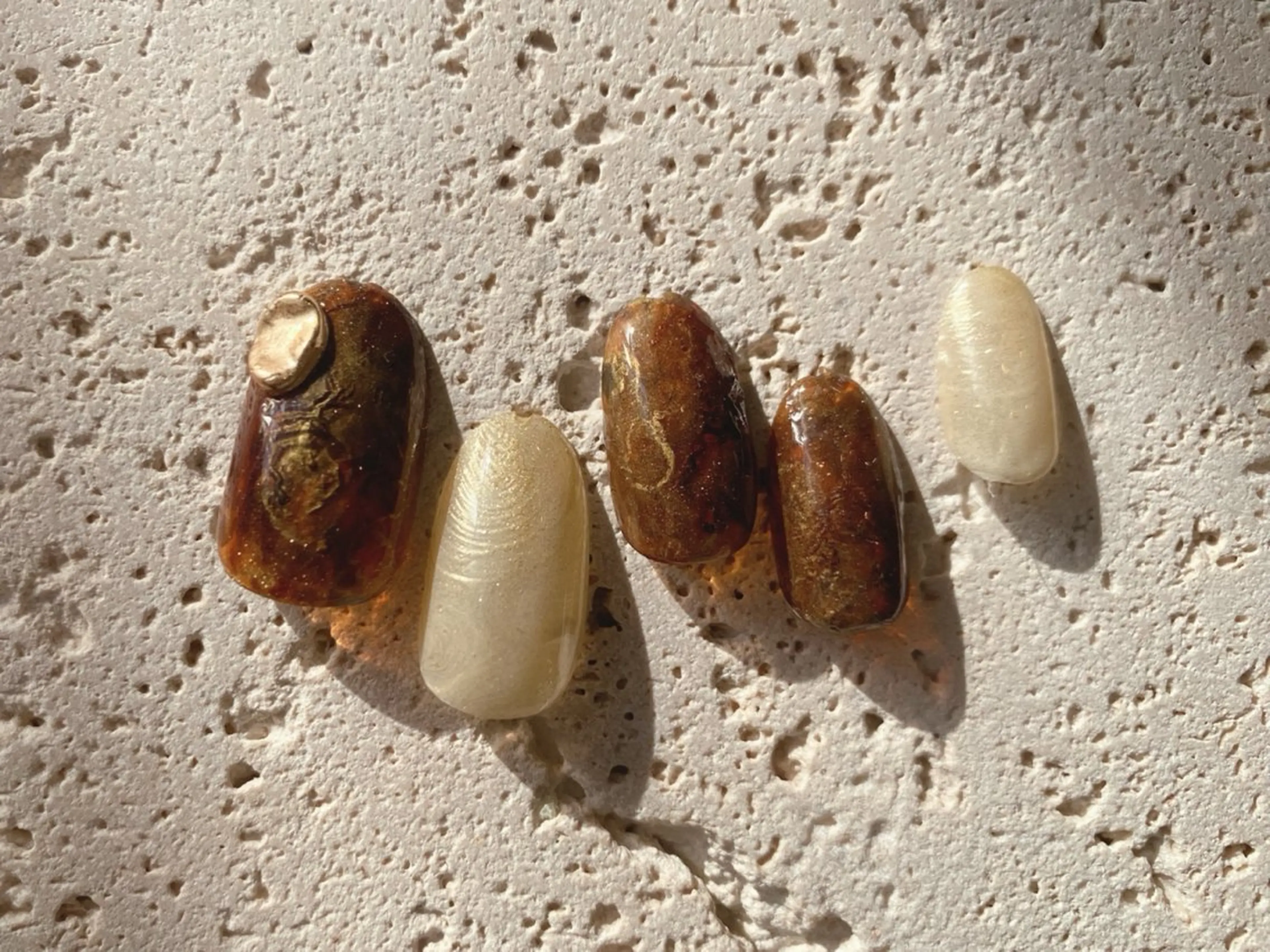 ネイル ブラウン ミラーネイル nailsalon Única　ウニカのネイルデザイン