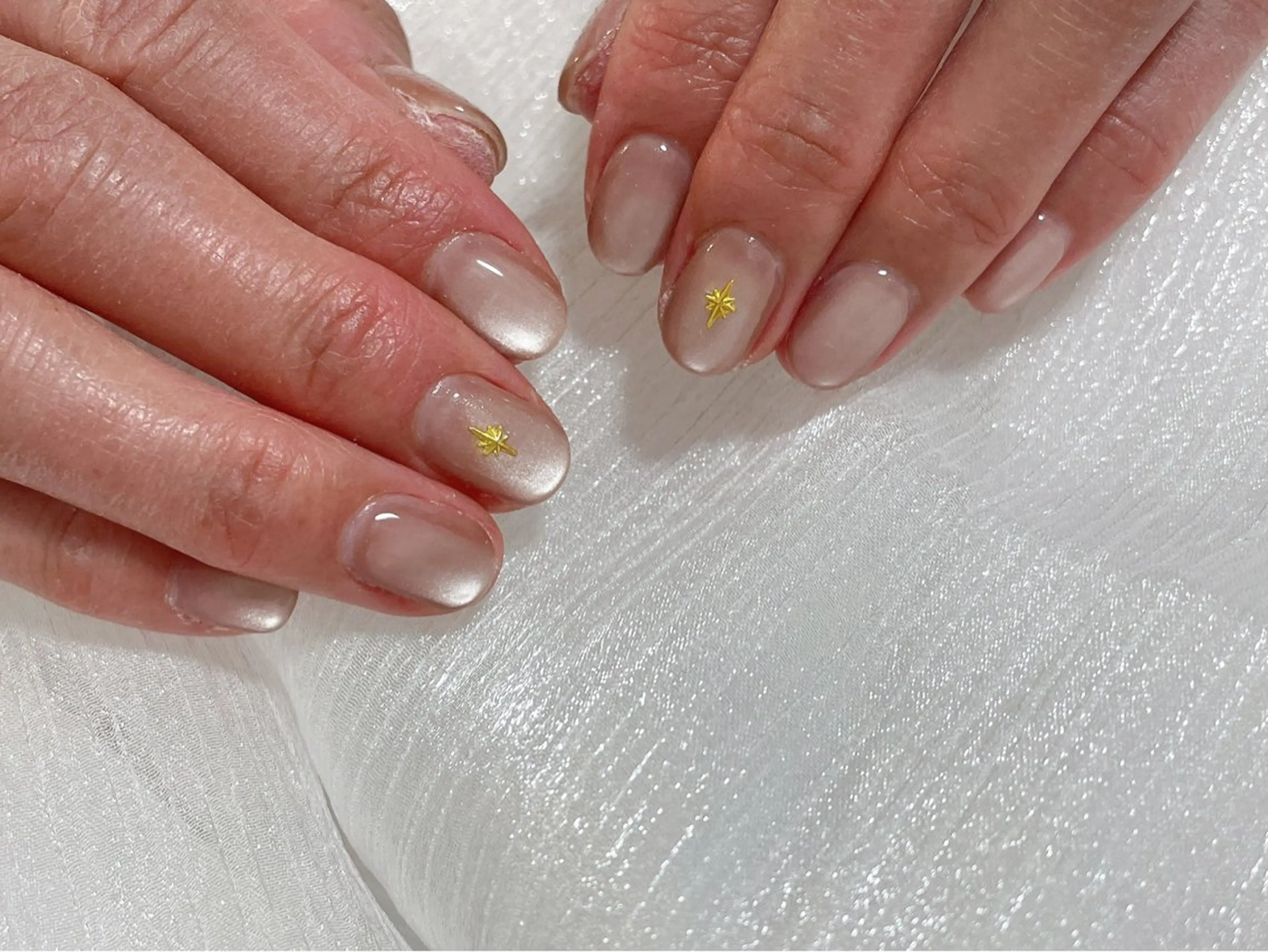 ネイル オーロラネイル ブルー フットネイル フレンチネイル ジェルネイル ハンドネイル kiki nail たまプラーザのネイルデザイン