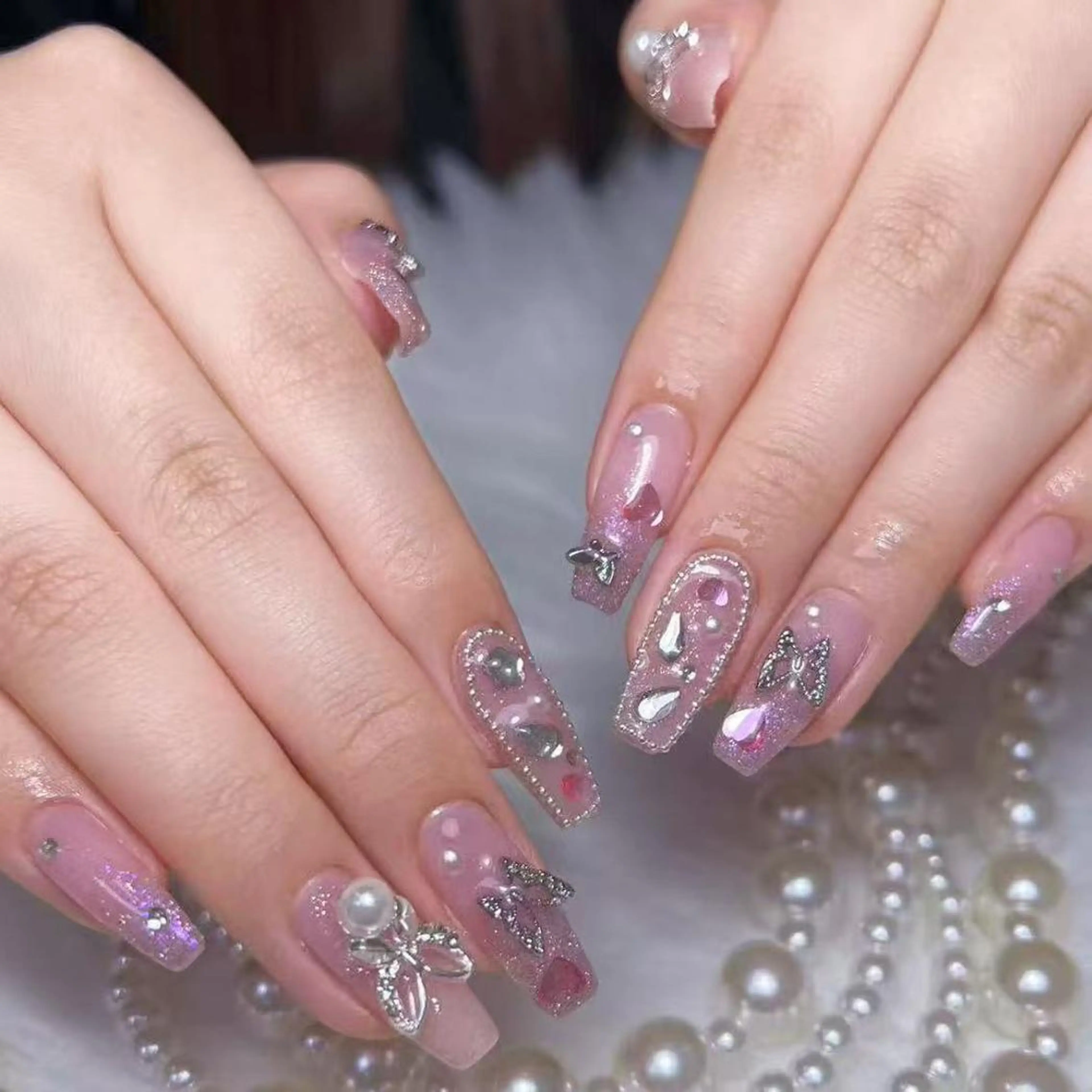 ネイル アートネイル オーロラネイル ガーリー キラキラネイル 韓国ネイル リナ 💅のネイルデザイン