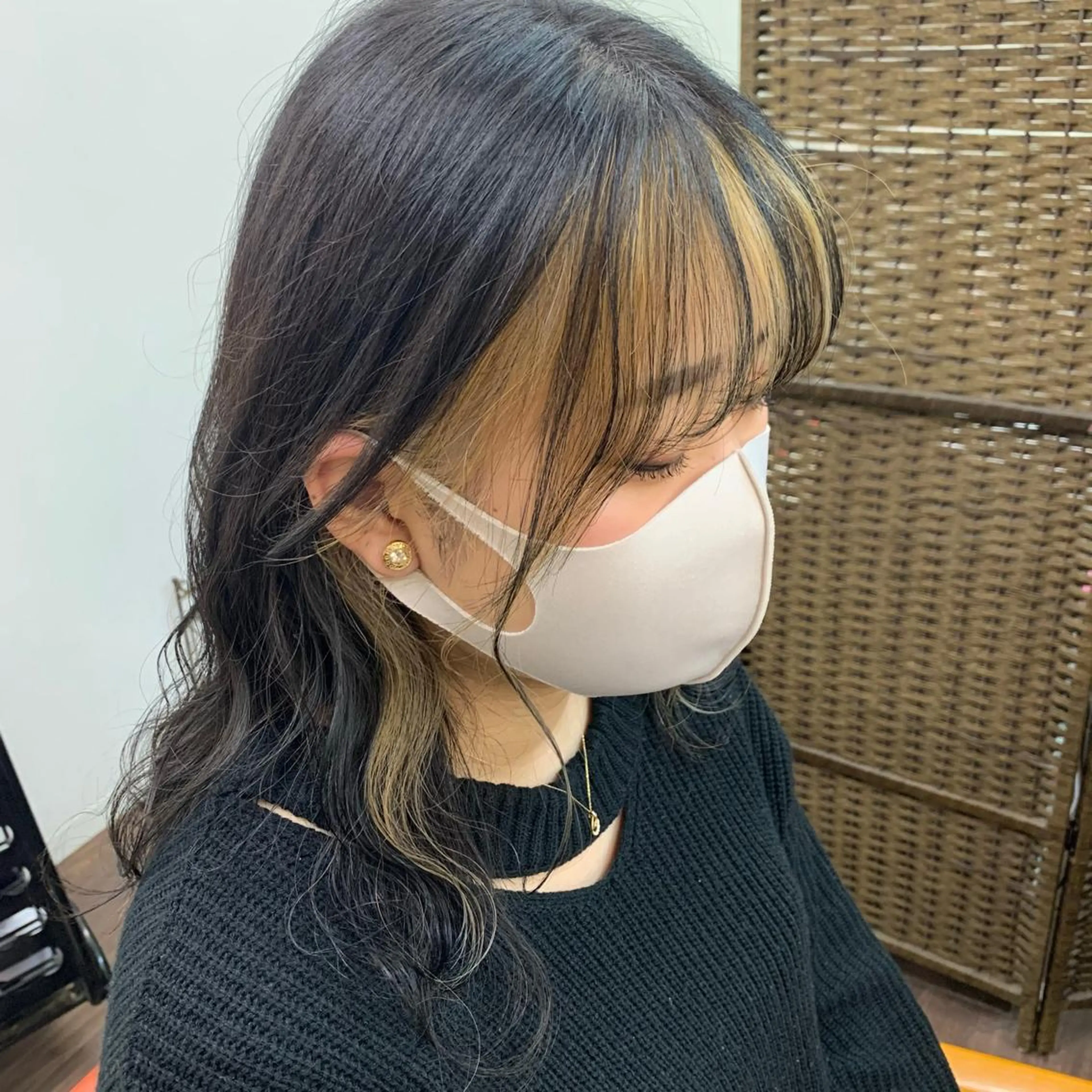 セミロング カラー ヘアアレンジ ミストバング  フェイスフレーミング ハセガワ セイカのエステ・リラクイメージ