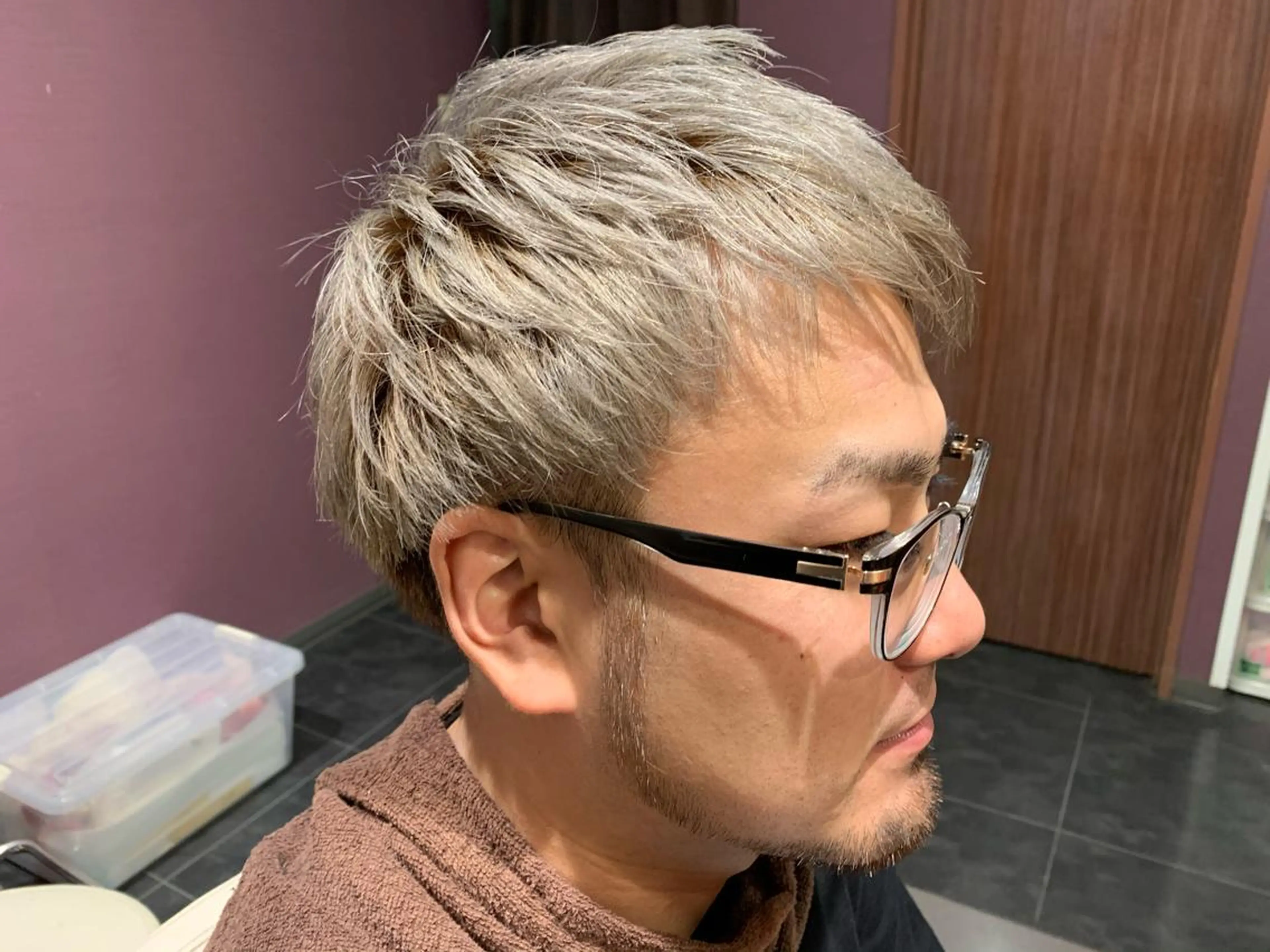 ショート カラー メンズ メンズブリーチ メンズハイトーン ベージュカラー ブリーチ ハイトーンカラー メンズ特化西村 雄太のヘアスタイル