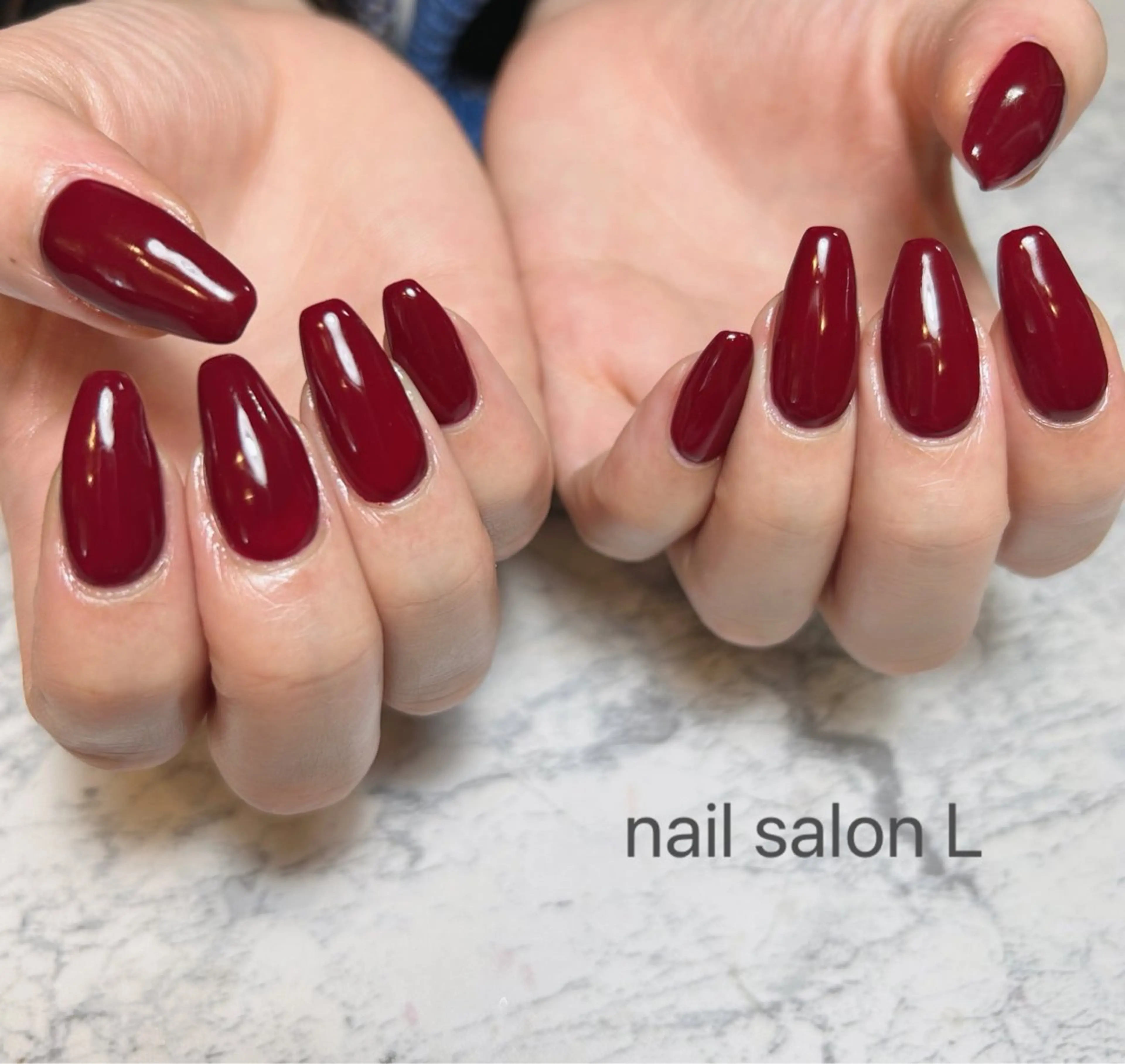 ネイル ボルドー ワンカラーネイル フットネイル 吉川市 ネイルサロンLのネイルデザイン