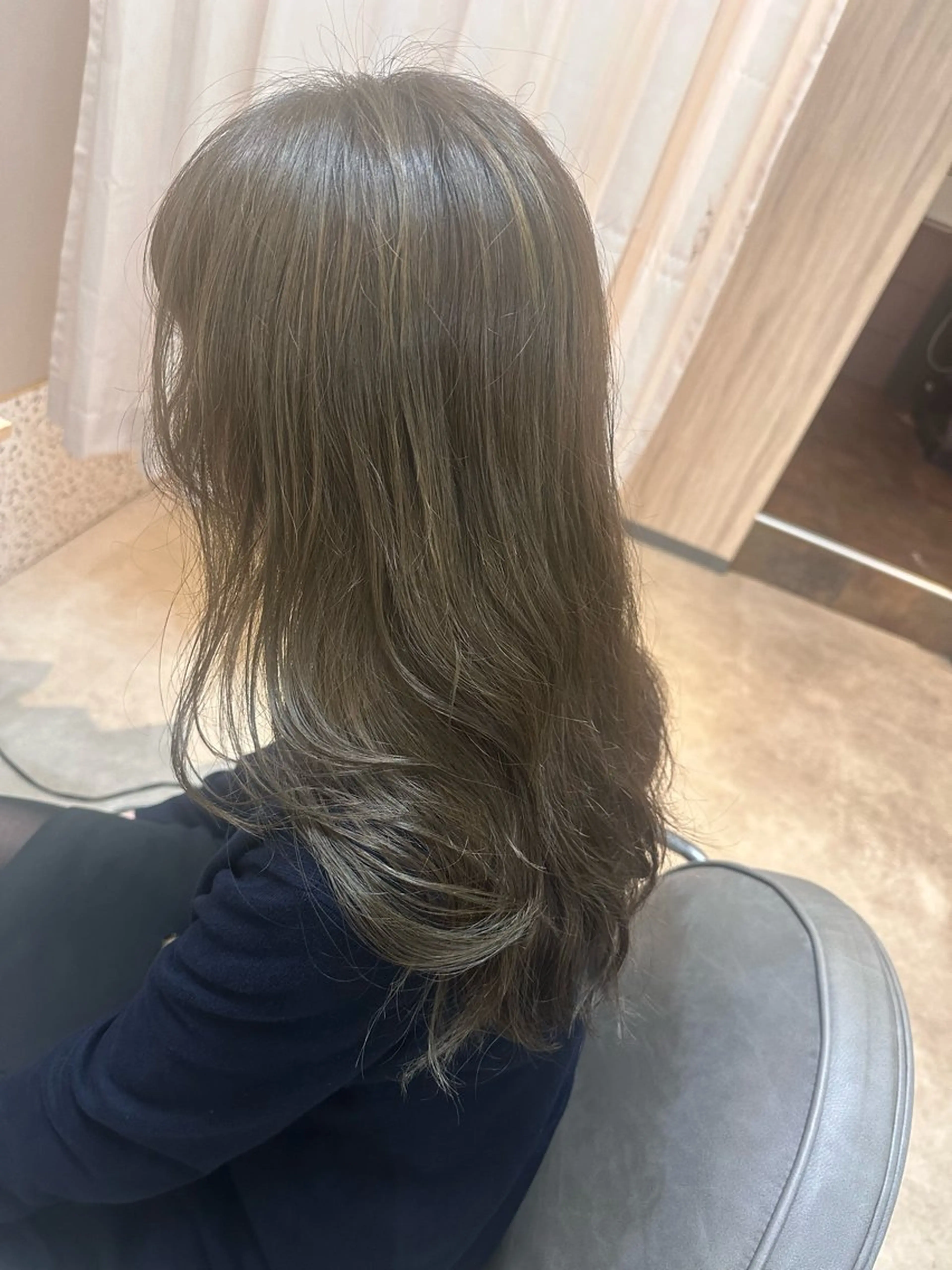 ロング カラー パーマ ヘアカラー 豊岡 藍斗のヘアスタイル