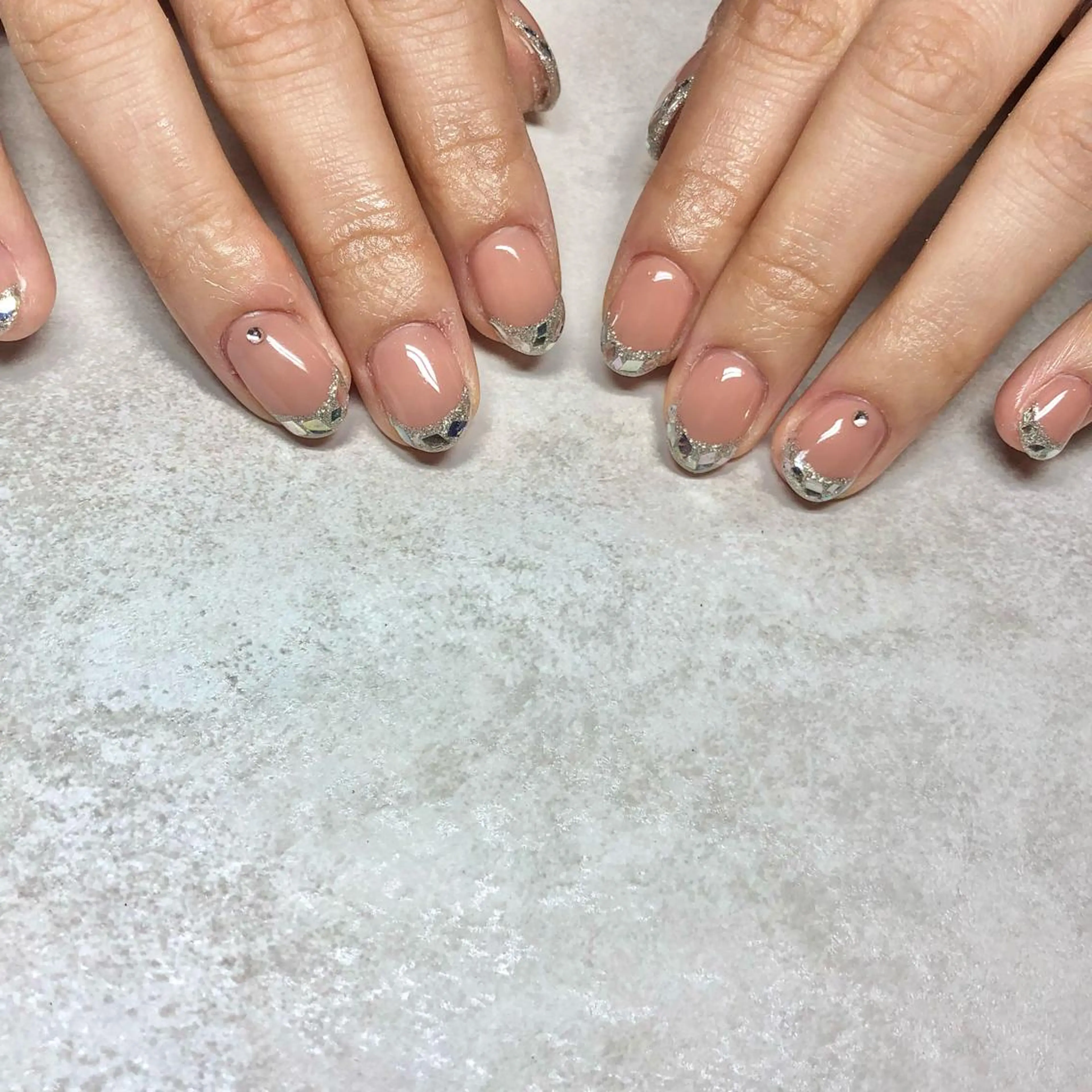 ネイル フレンチネイル ガラスフレンチ ワンカラーネイル シンプルネイル ハンドネイル tiare所属・tiare ayaのネイルデザイン