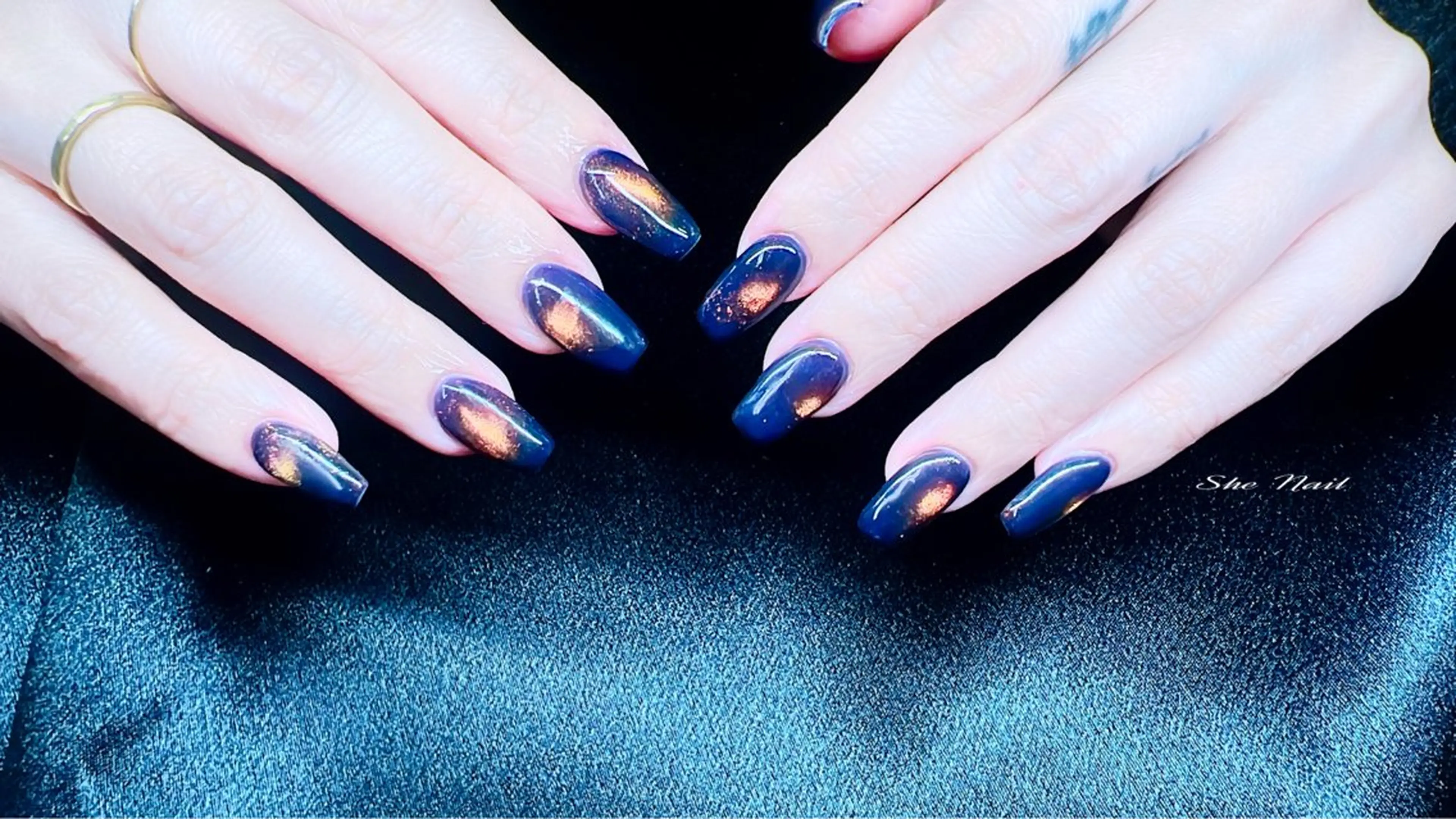 ネイル チークネイル 長さ出し フレンチネイル ガラスフレンチ キラキラネイル ハンドネイル She   Nail所属・ISA_ BELLAのネイルデザイン