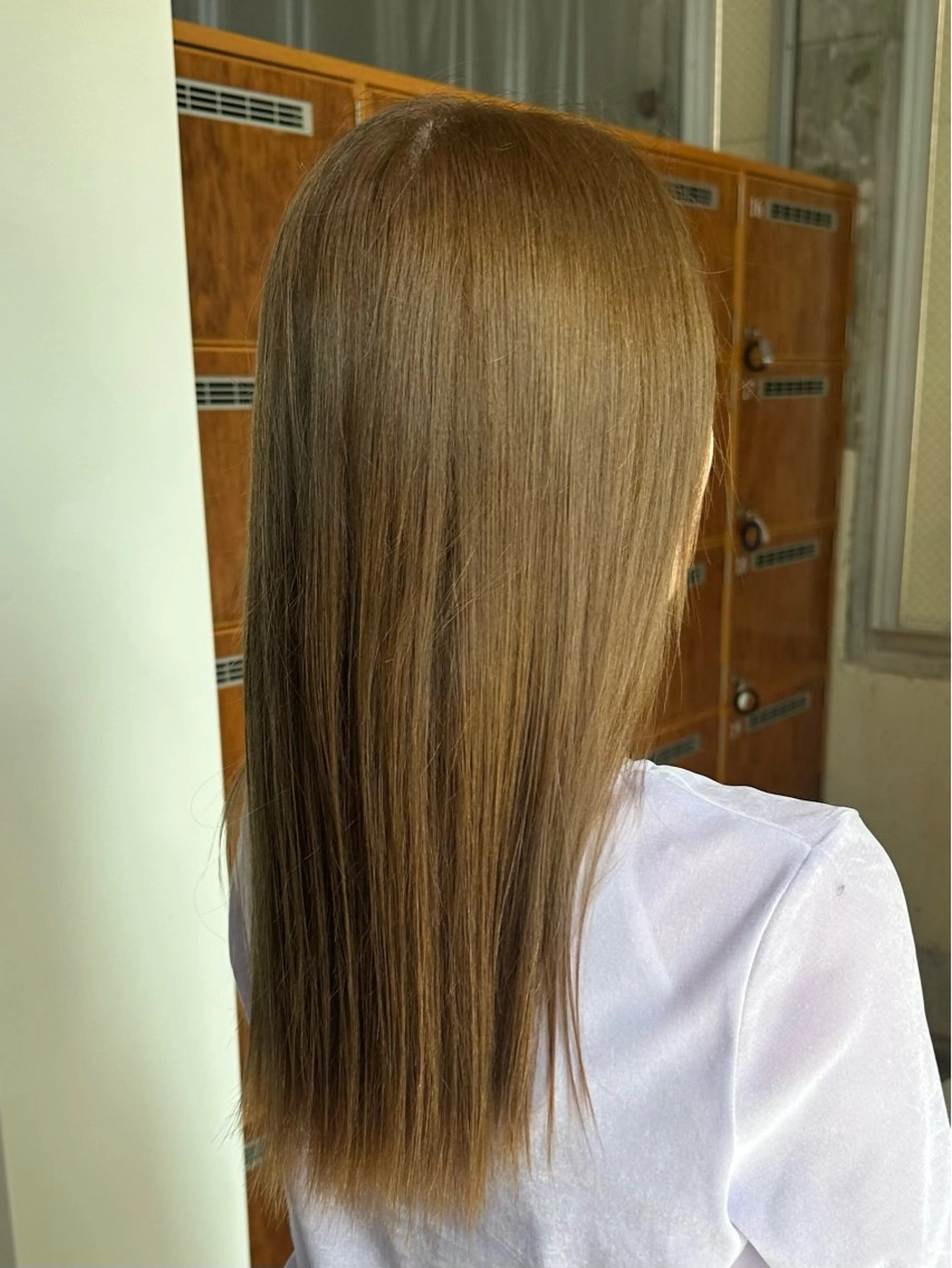 カラー Helena ゆかのヘアスタイル