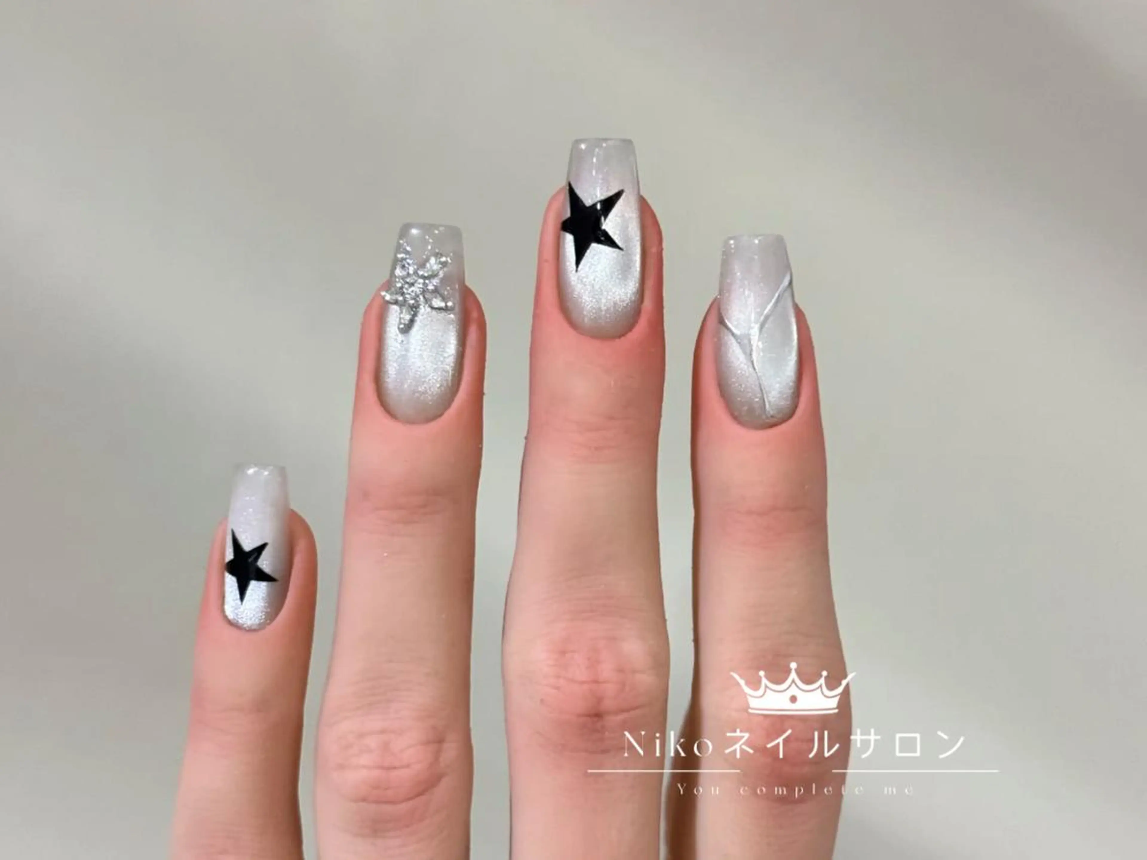 ネイル 長さ出し フットネイル フレンチネイル ジェルネイル ガラスフレンチ Niko ネイルサロン大宮店のネイルデザイン