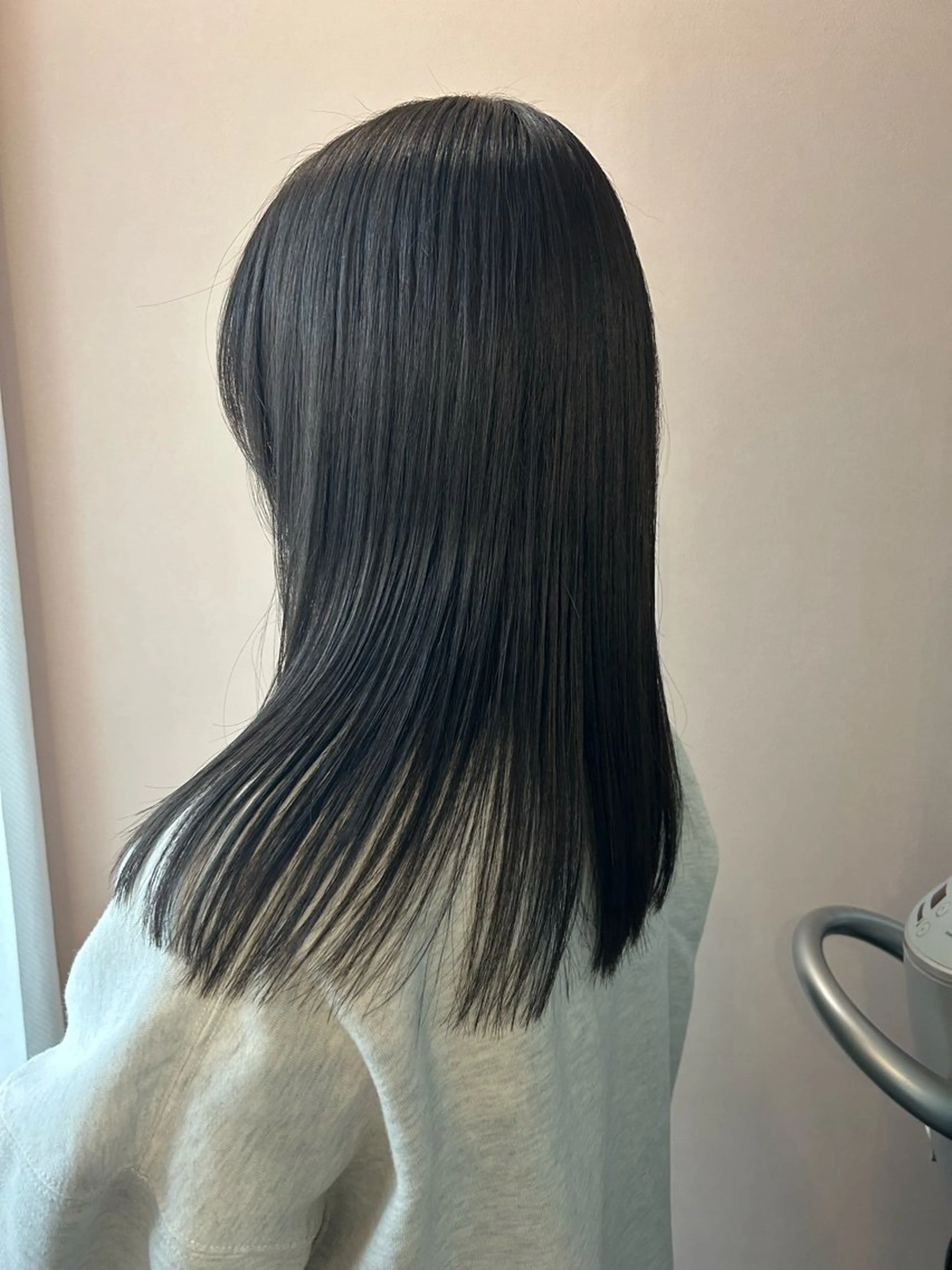 セミロング カラー アッシュ アッシュグレー アッシュグレージュ 透明感カラー グレージュ hub hair レイヤー/透明感のヘアスタイル