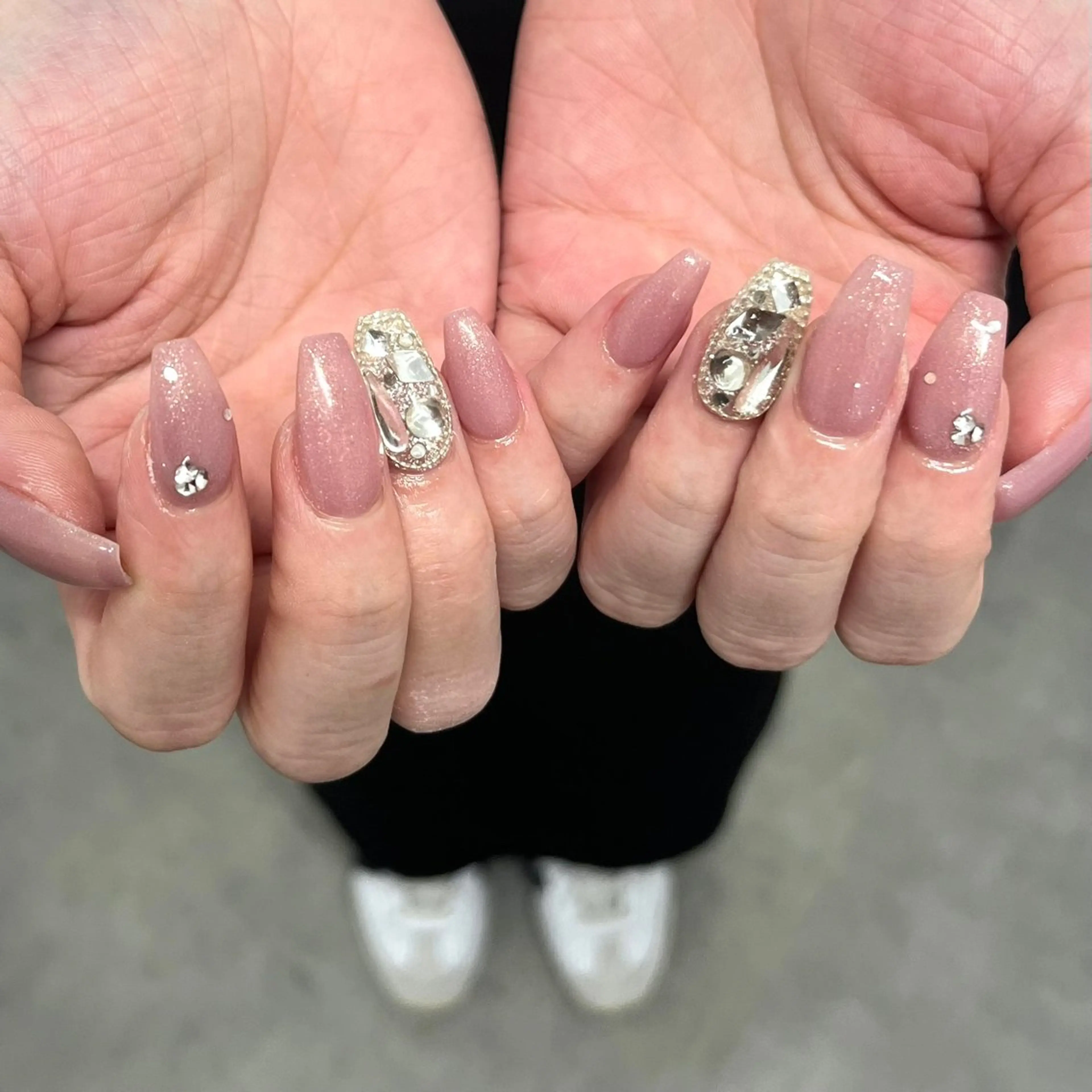 ネイル y's beauty 梅田店所属・桑島 莉亜のネイルデザイン