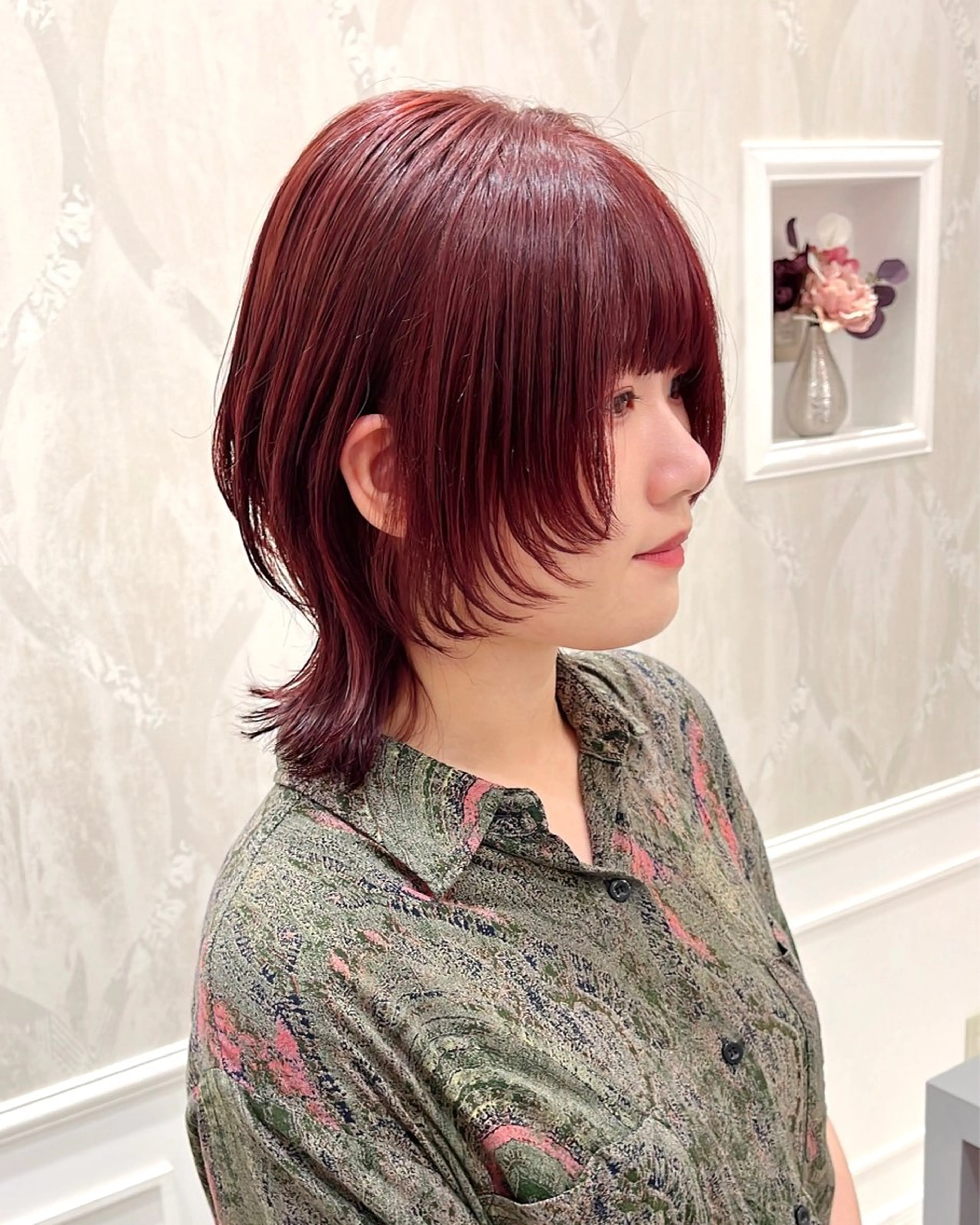 ミディアム くびれヘア ウルフカット 大阪ウルフカット 🐺デザインカラーのヘアスタイル