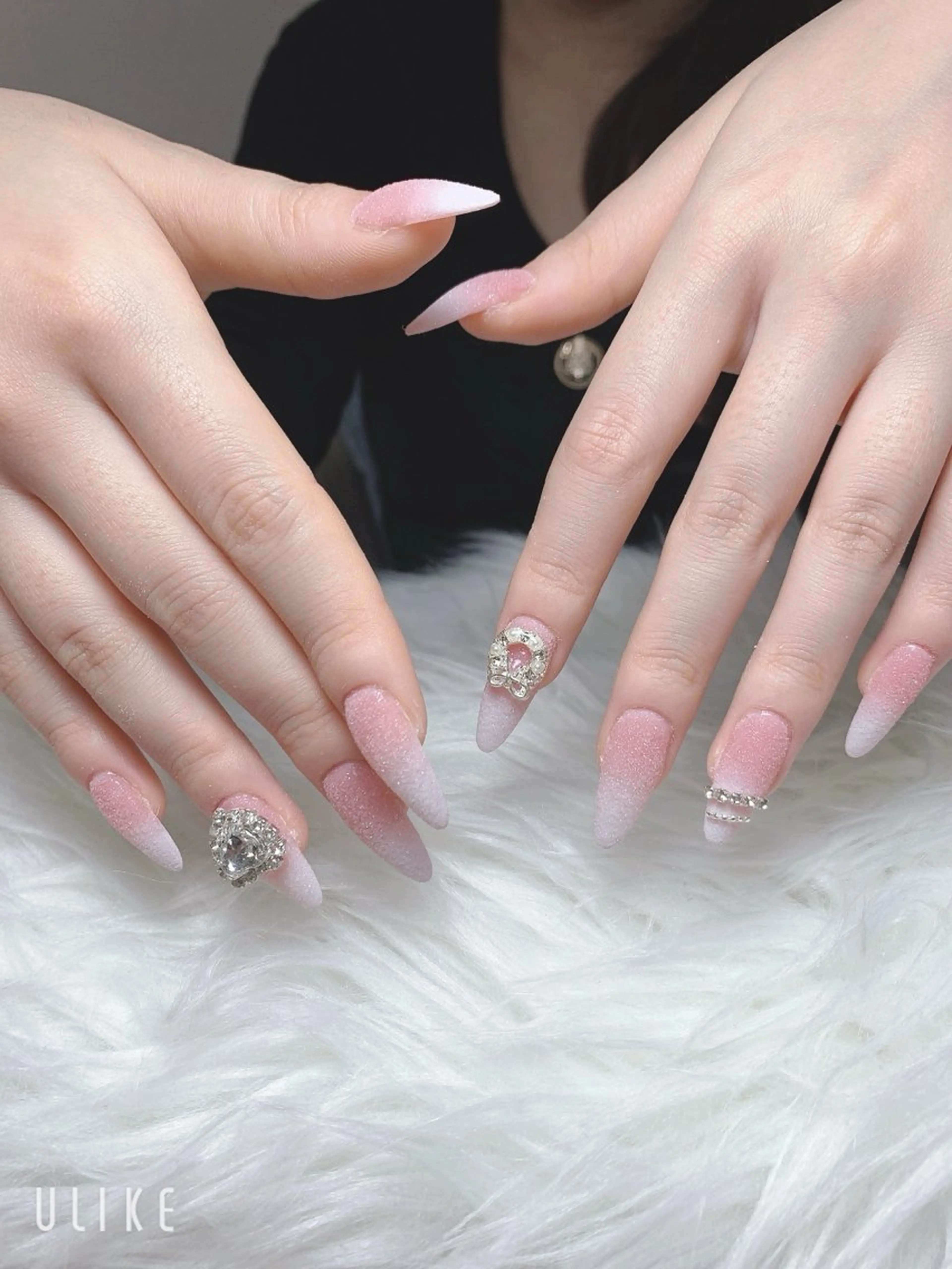 ネイル ハンドネイル T.Lee Nail Lilyのネイルデザイン