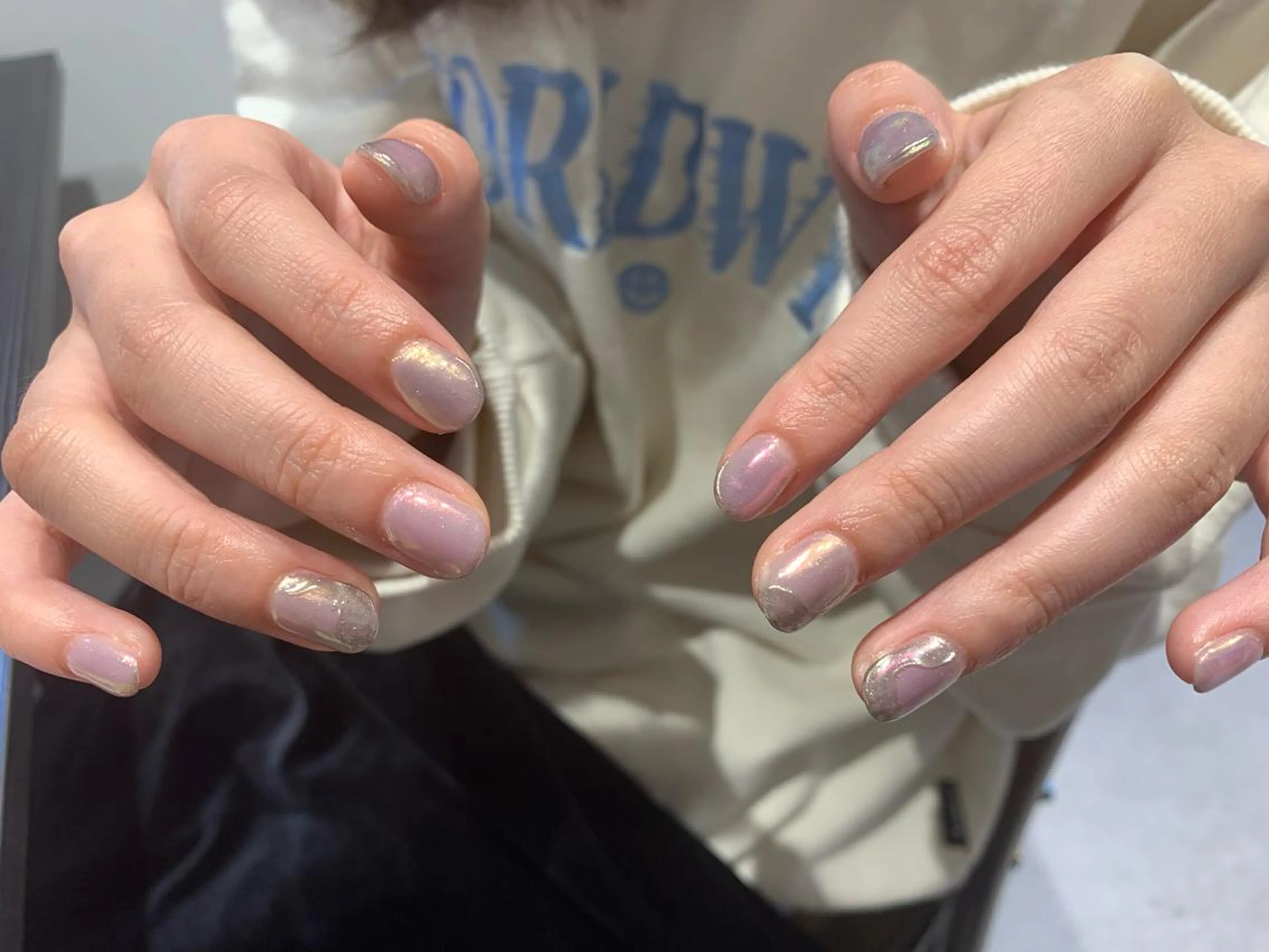 ネイル オーロラネイル 持ち込み マキノ ユイのネイルデザイン