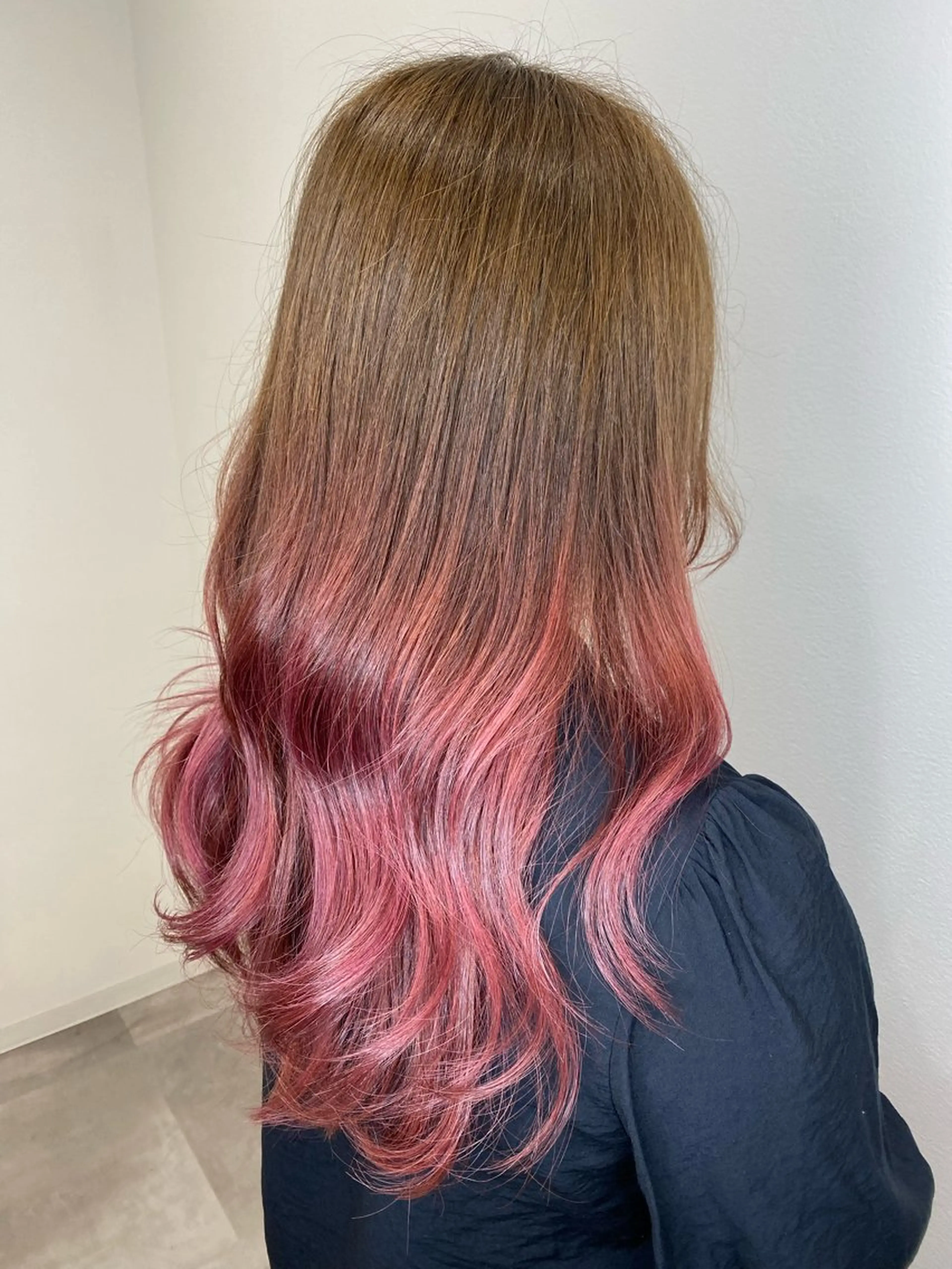 セミロング カラー グラデーションカラー ピンクカラー ヘアカラー APPEL所属・APPEL hair /岡山のヘアスタイル