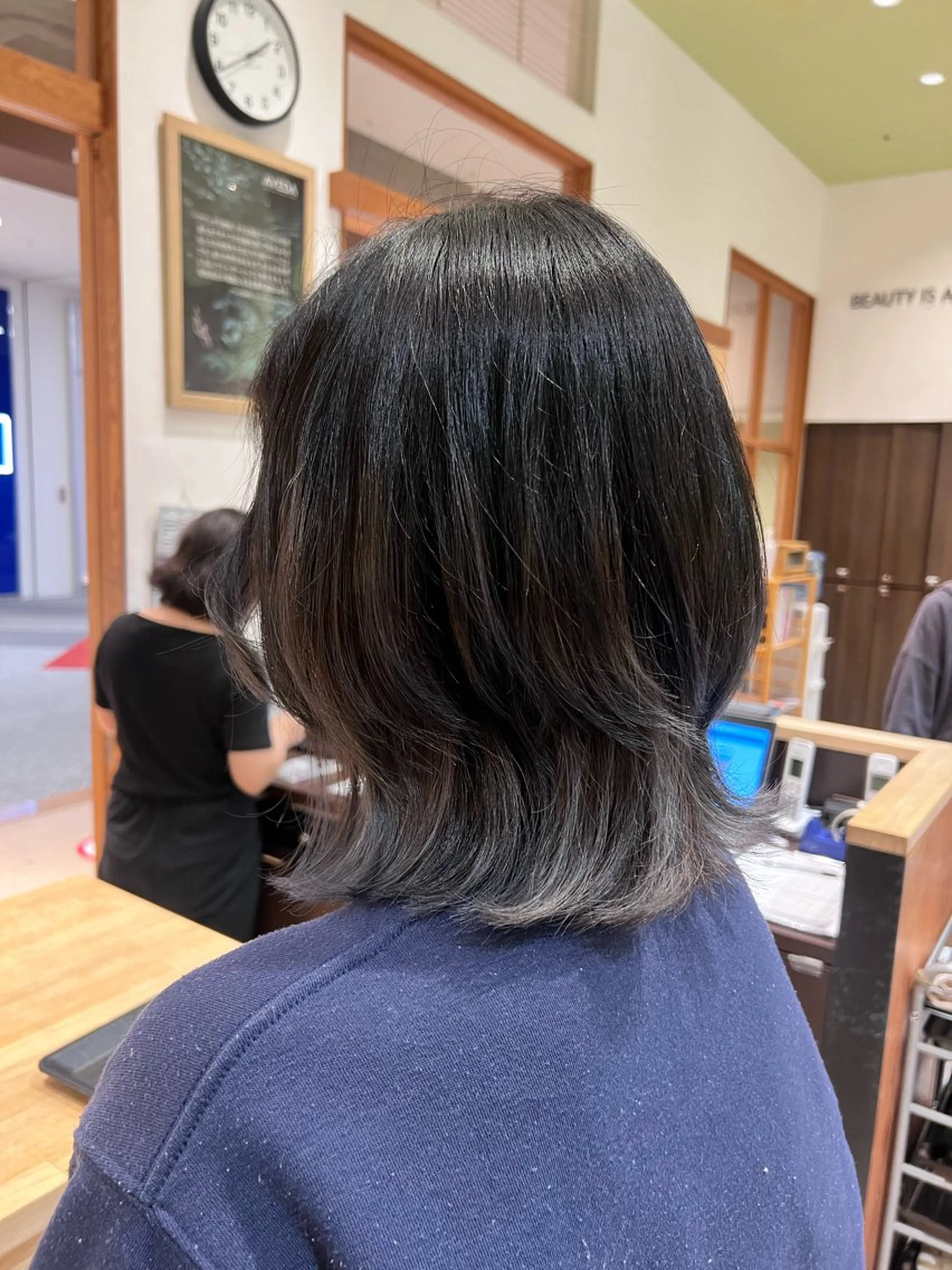 ミディアム カラー アッシュ アッシュグレー アッシュグレージュ グレージュ 🌻井上 マリー🌻のヘアスタイル