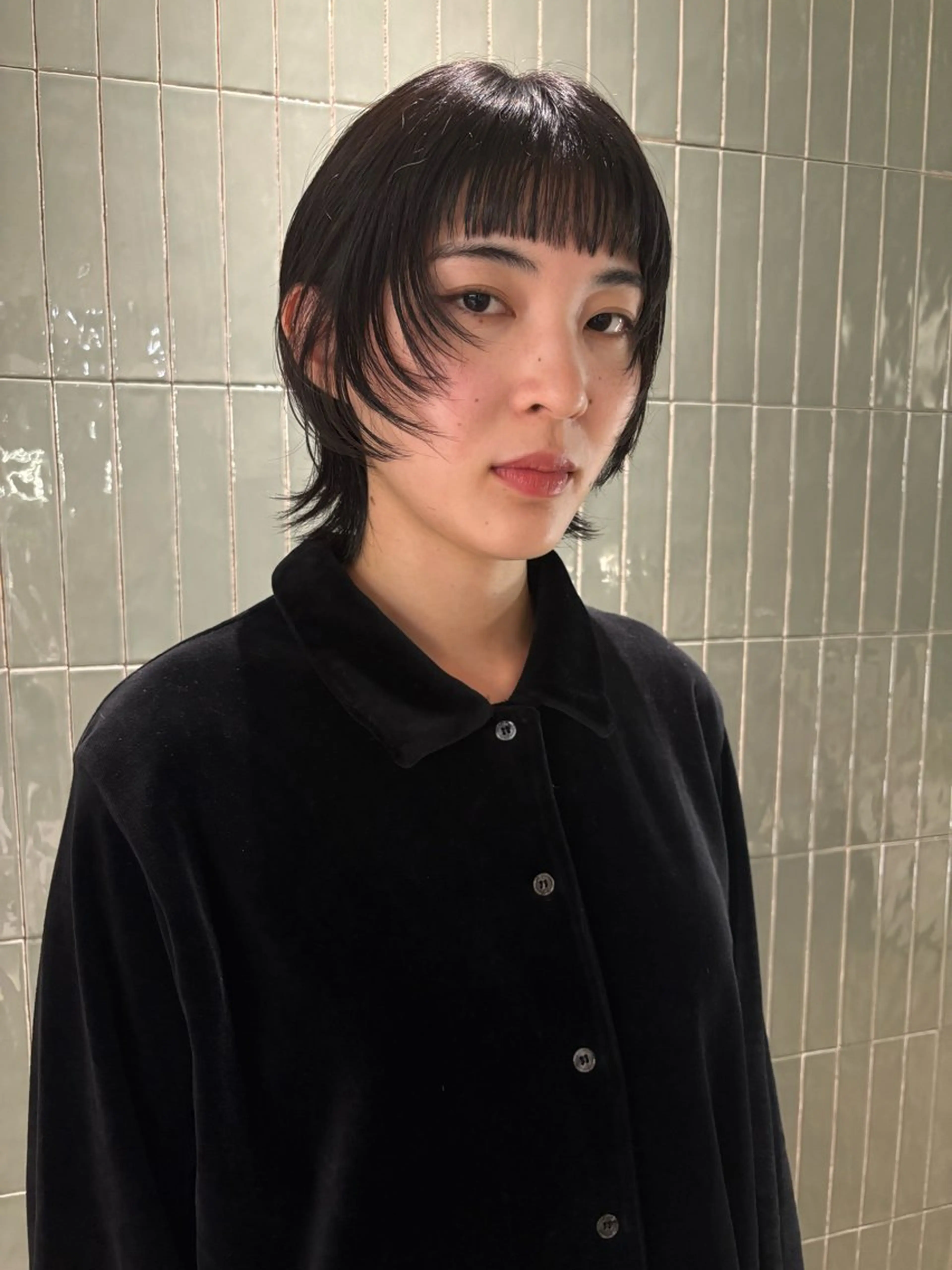 ショート ハッシュカット リカ/ハイトーン ・オリーブ🍀のヘアスタイル
