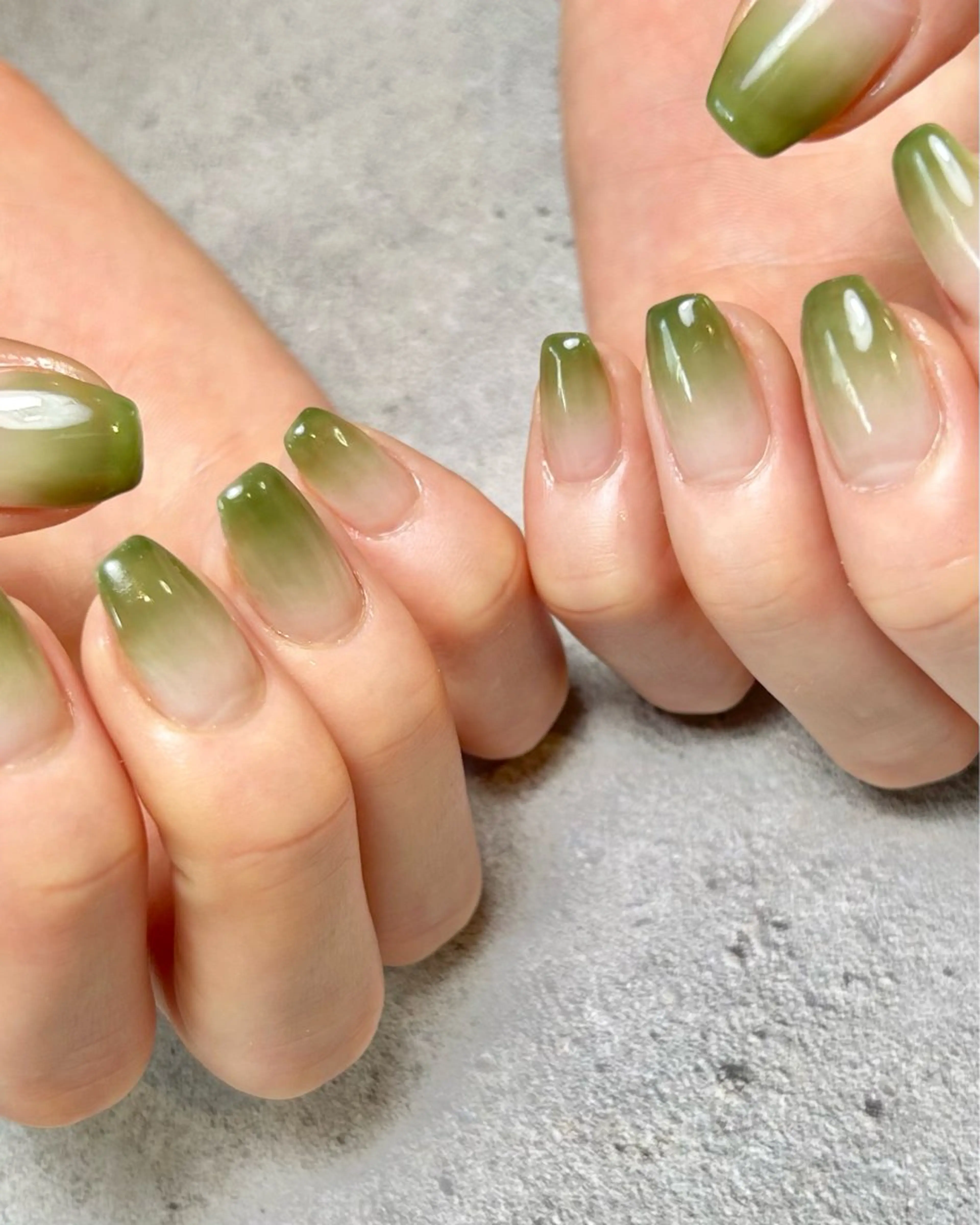 ネイル グラデーション グリーン ハンドネイル Reflection marikoのネイルデザイン