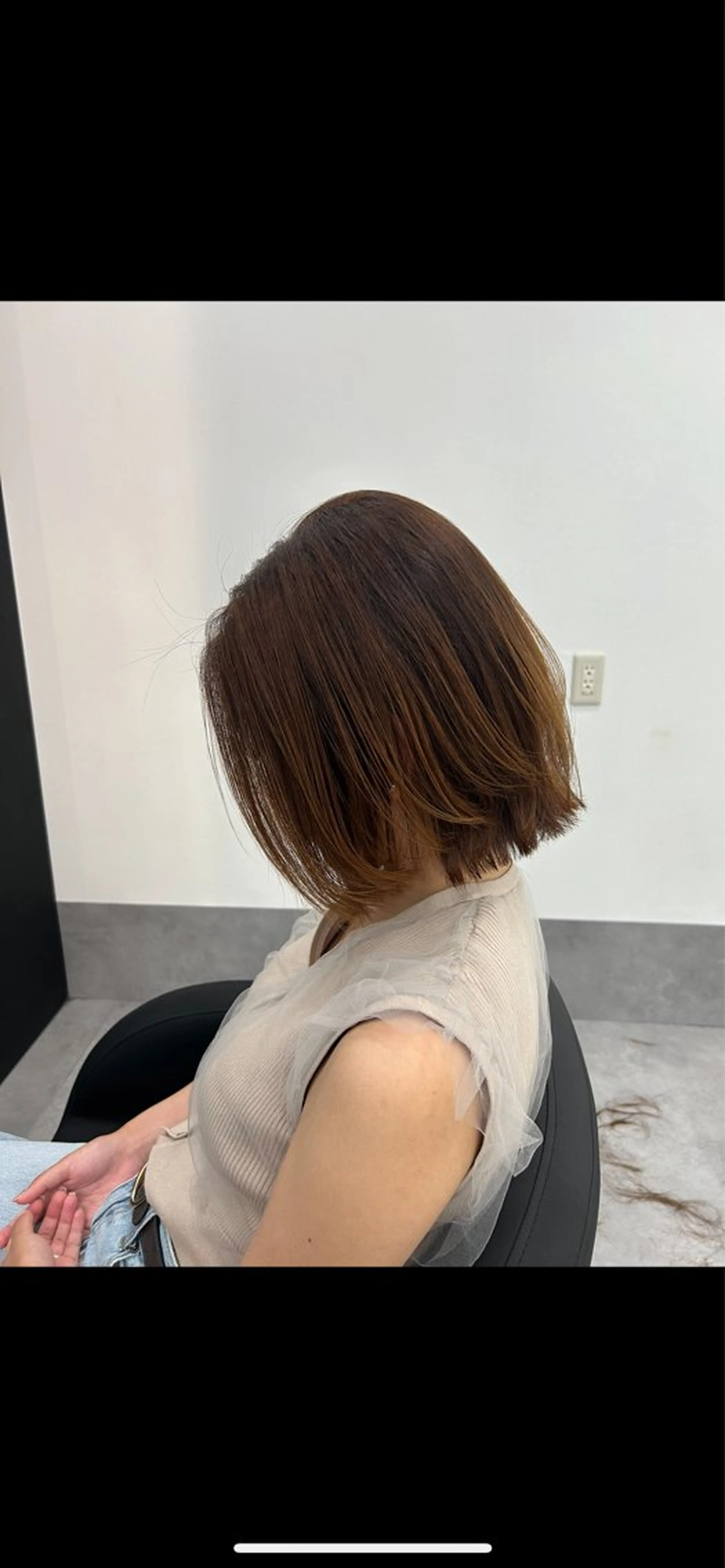 ミディアム 善財 康葵のヘアスタイル