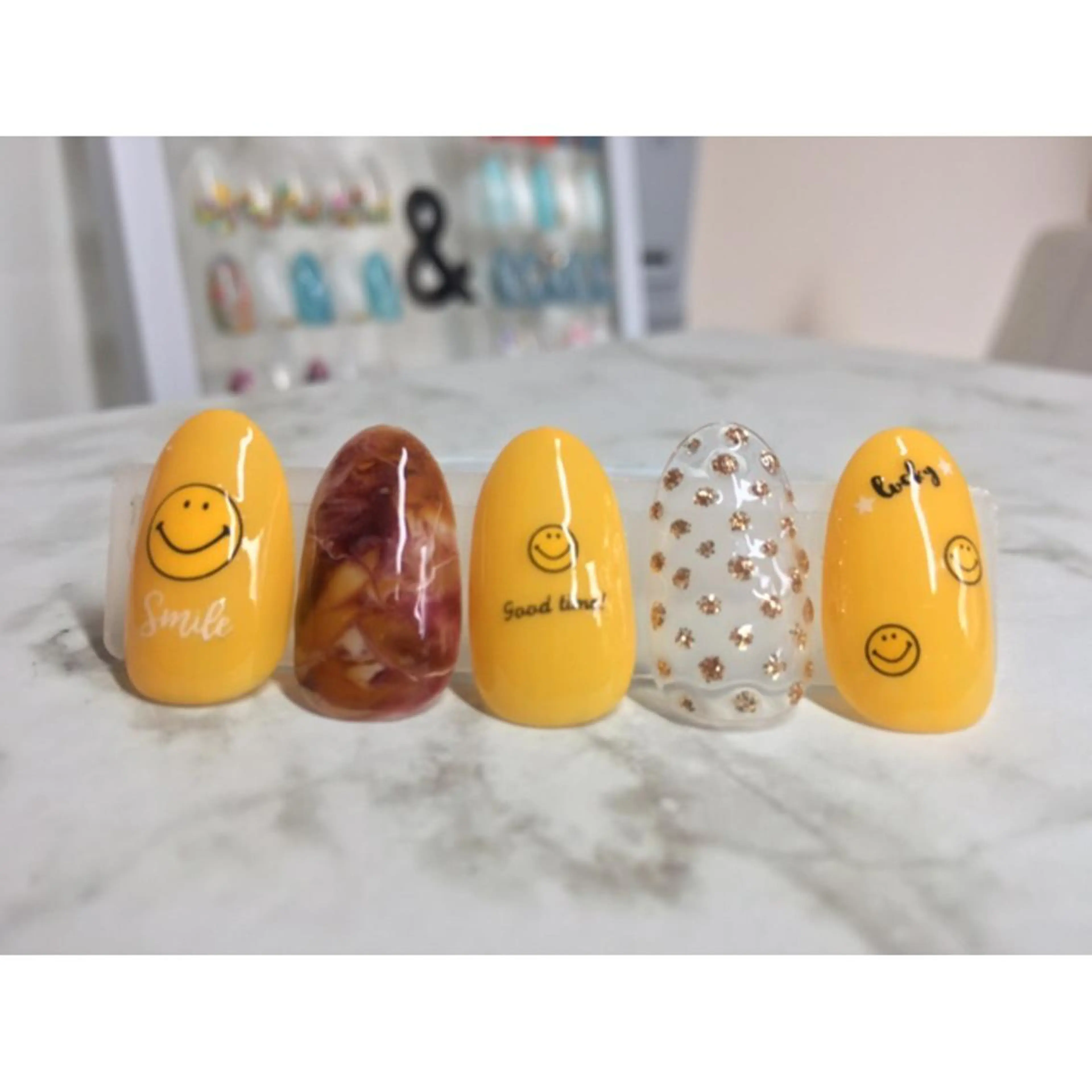 ネイル べっ甲ネイル nouva nailsのネイルデザイン